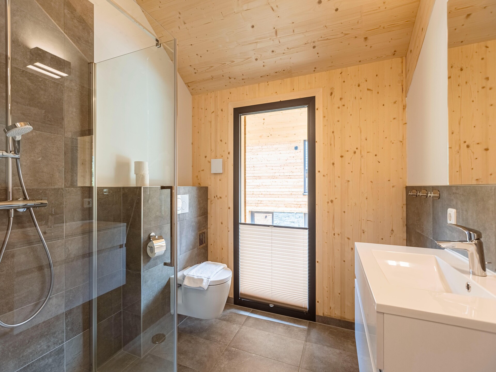 Luxe 8-persoons chalet met privé-spa & zwembad aan de Kreischberg - foto 17