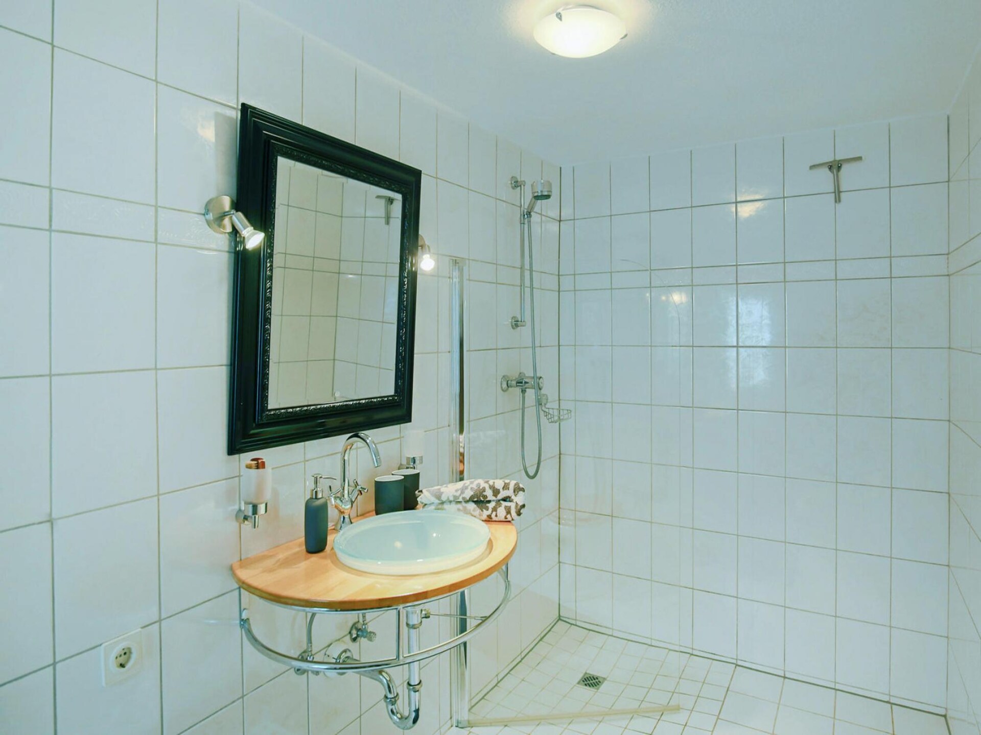 Idyllisch rietgedekt vakantiehuis uit 1847 nabij de Noordzee - foto 17