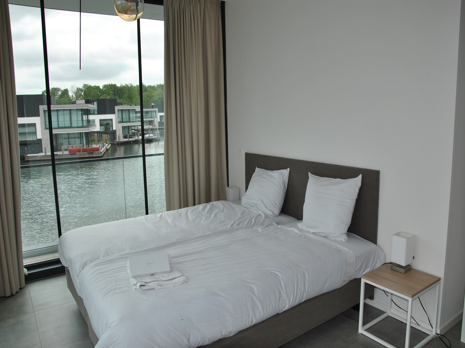 Luxe vakantiehuis aan het water in Arnemuiden voor 12 personen - foto 39