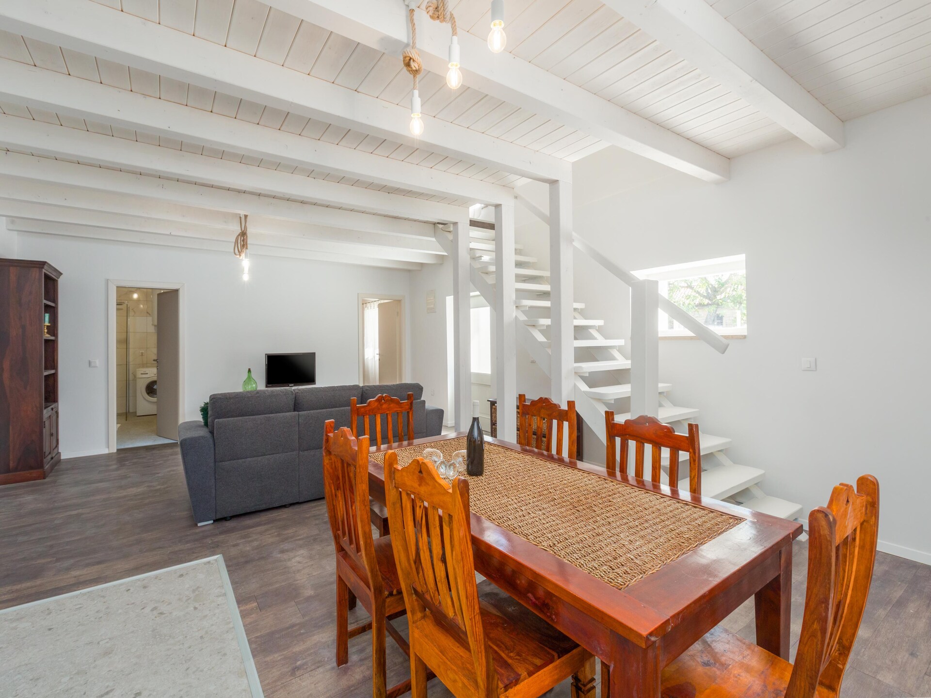 Privézwembad en luxe in Villa Rosa, centrum van Tinjan - foto 10
