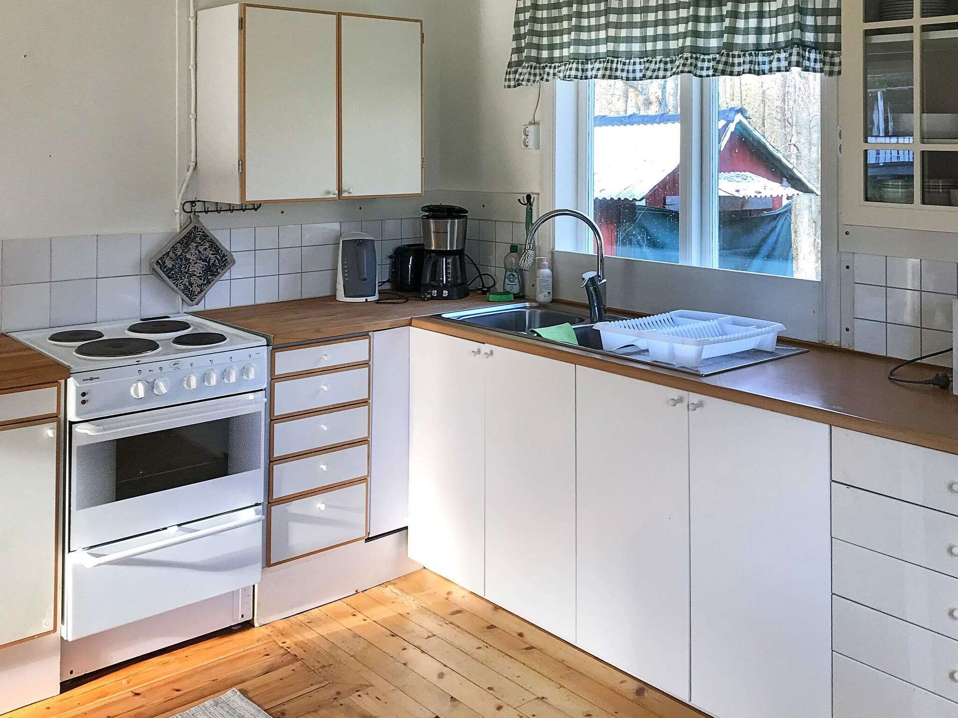 Authentiek Zweeds vakantiehuis aan een bosmeer bij Stavsjö - foto 5