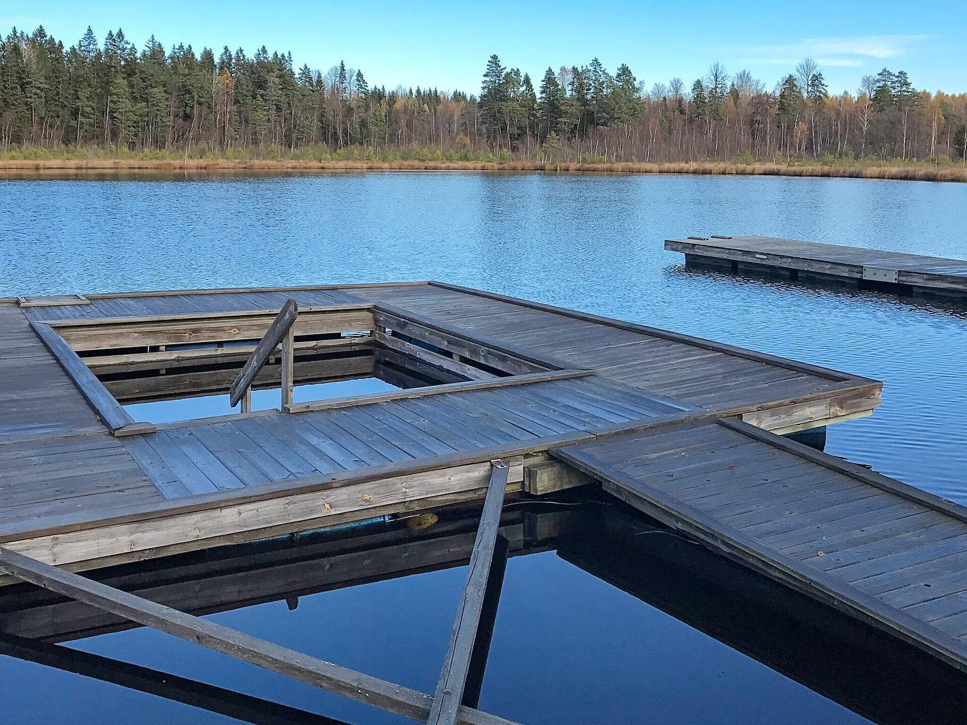 Authentiek Zweeds vakantiehuis aan een bosmeer bij Stavsjö - foto 17