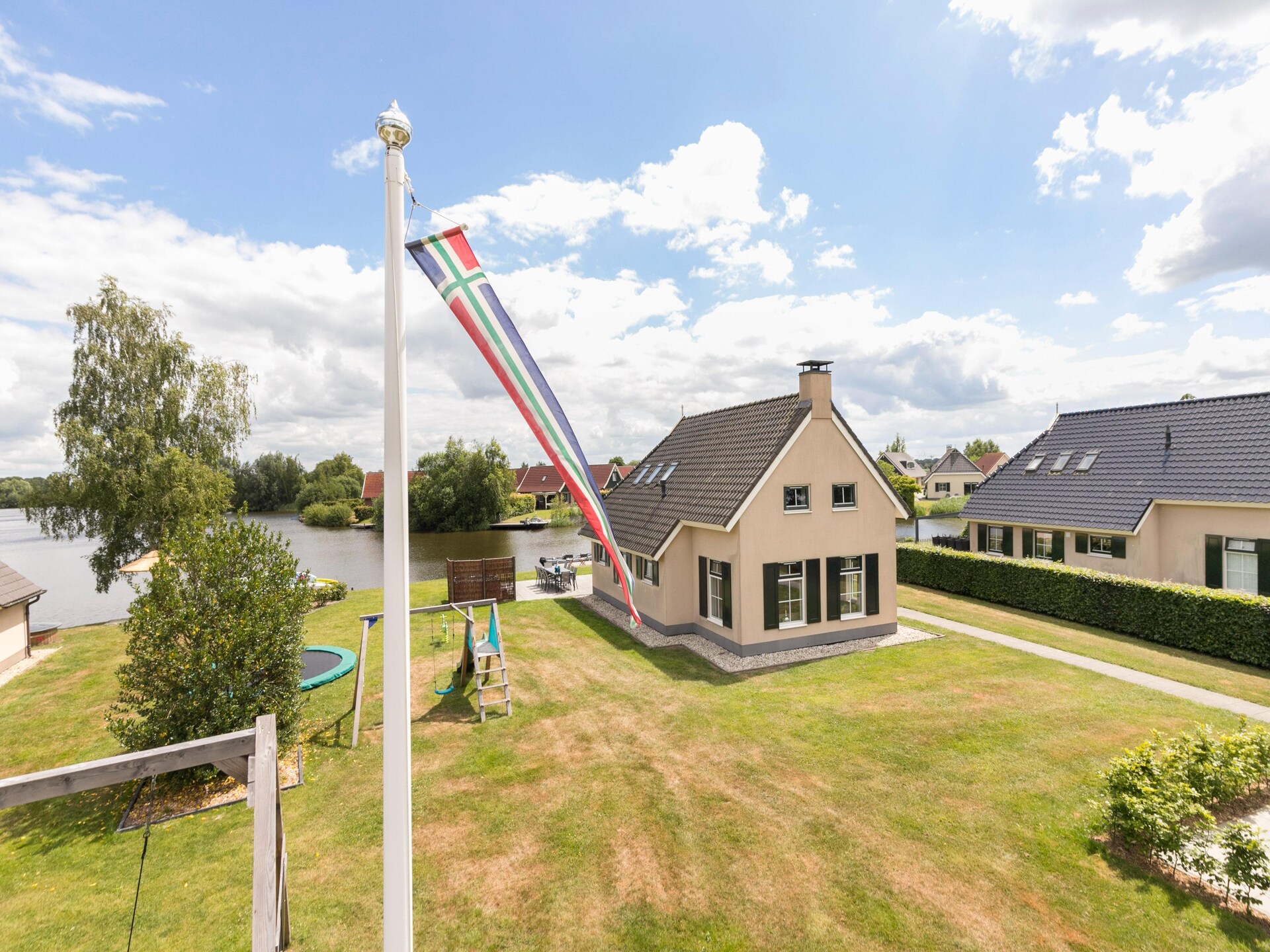 Luxe wellness vakantiehuis aan zwemmeer in Groningen voor 10 personen - foto 32