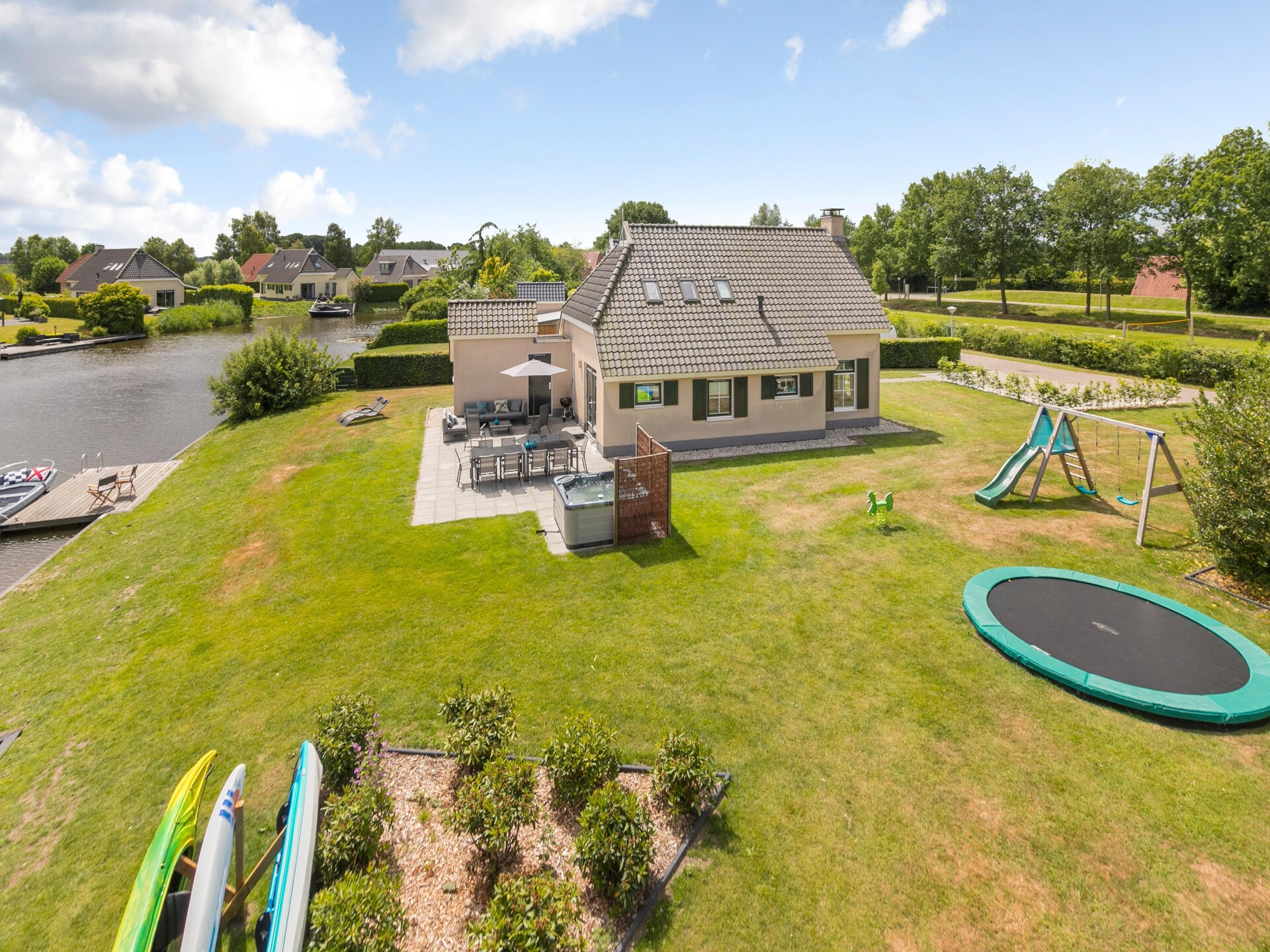 Luxe wellness vakantiehuis aan zwemmeer in Groningen voor 10 personen - foto 35