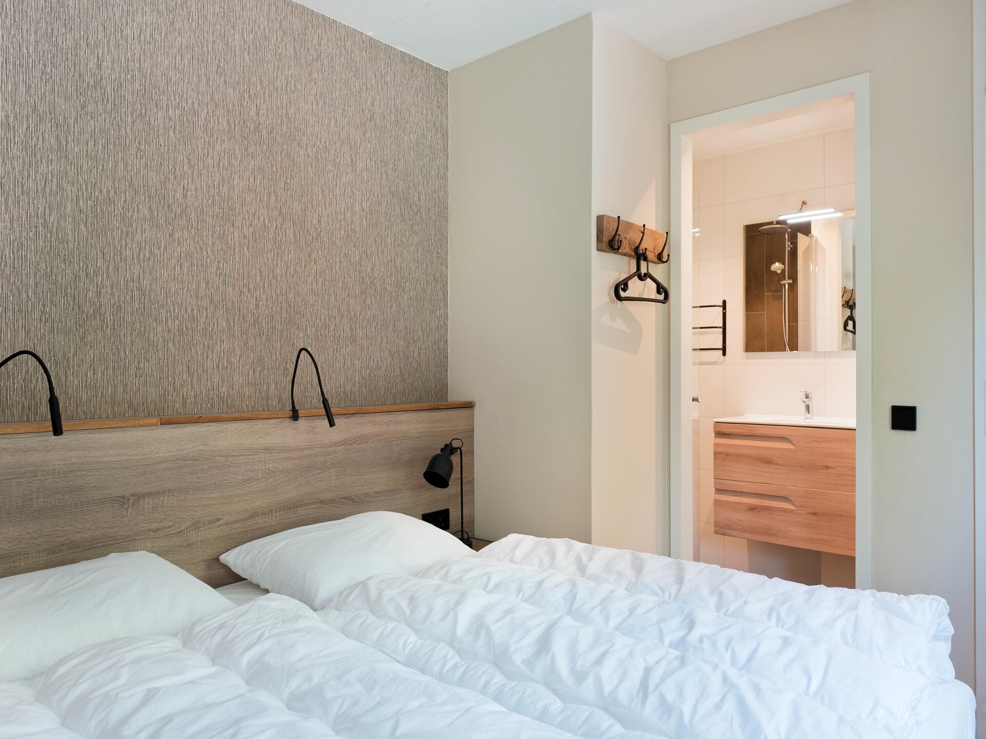 Metbroekhuis Wellness de luxe: sauna, buitenspa en privésteiger aan het meer - foto 17