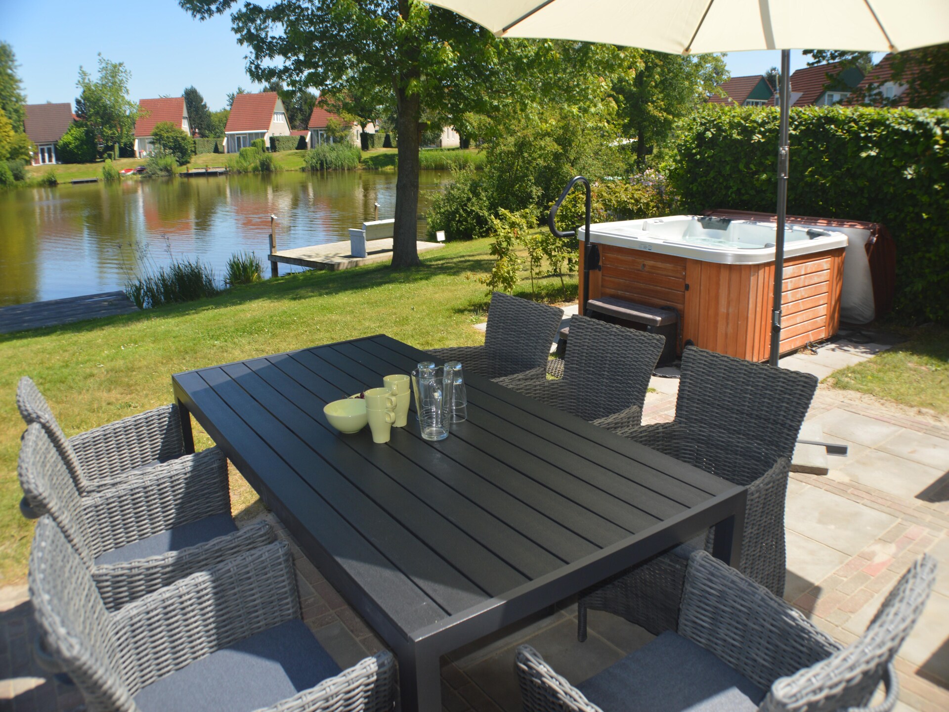 Westerwolde Prestige Wellness: luxe vakantiehuis aan het water met buitenspa - foto 4