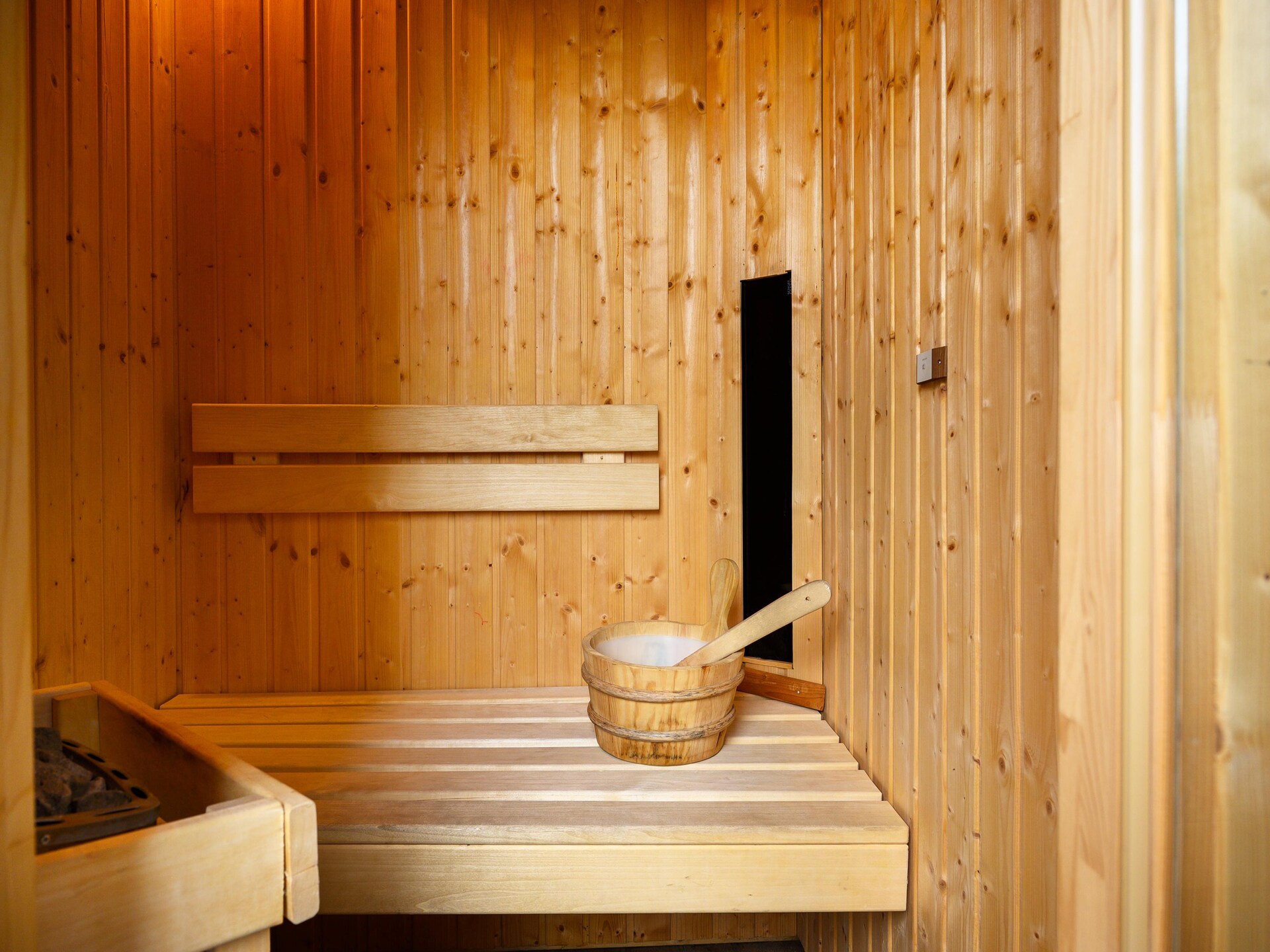 Westerwolde Prestige Wellness: luxe vakantiehuis aan het water met buitenspa - foto 31