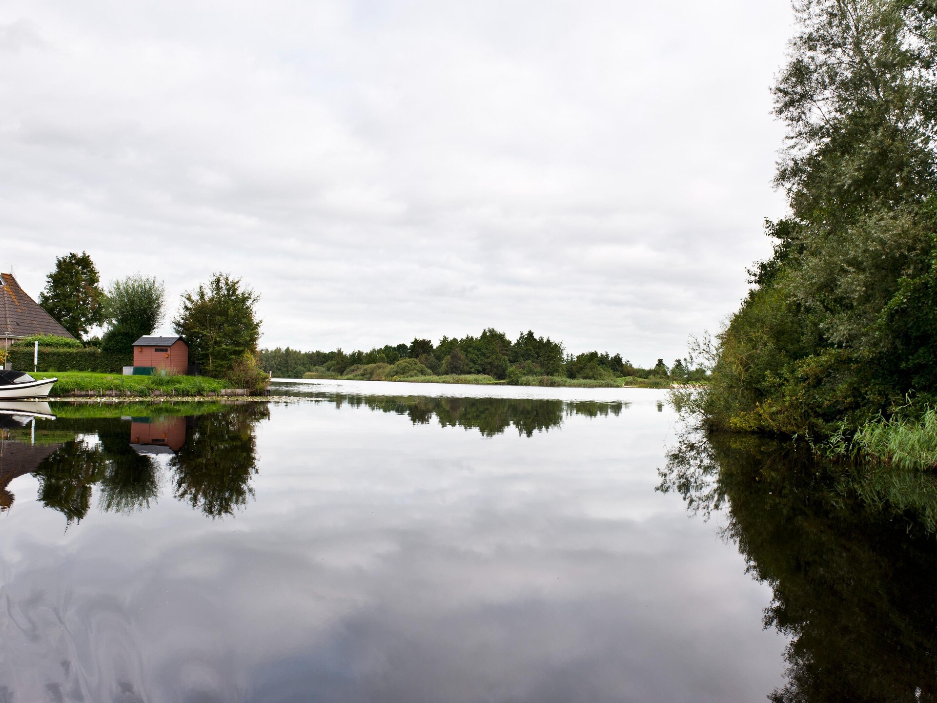 Grand Fisker Wellness: luxe vakantiehuis met buitenspa, sloep en privé watertoegang - foto 35