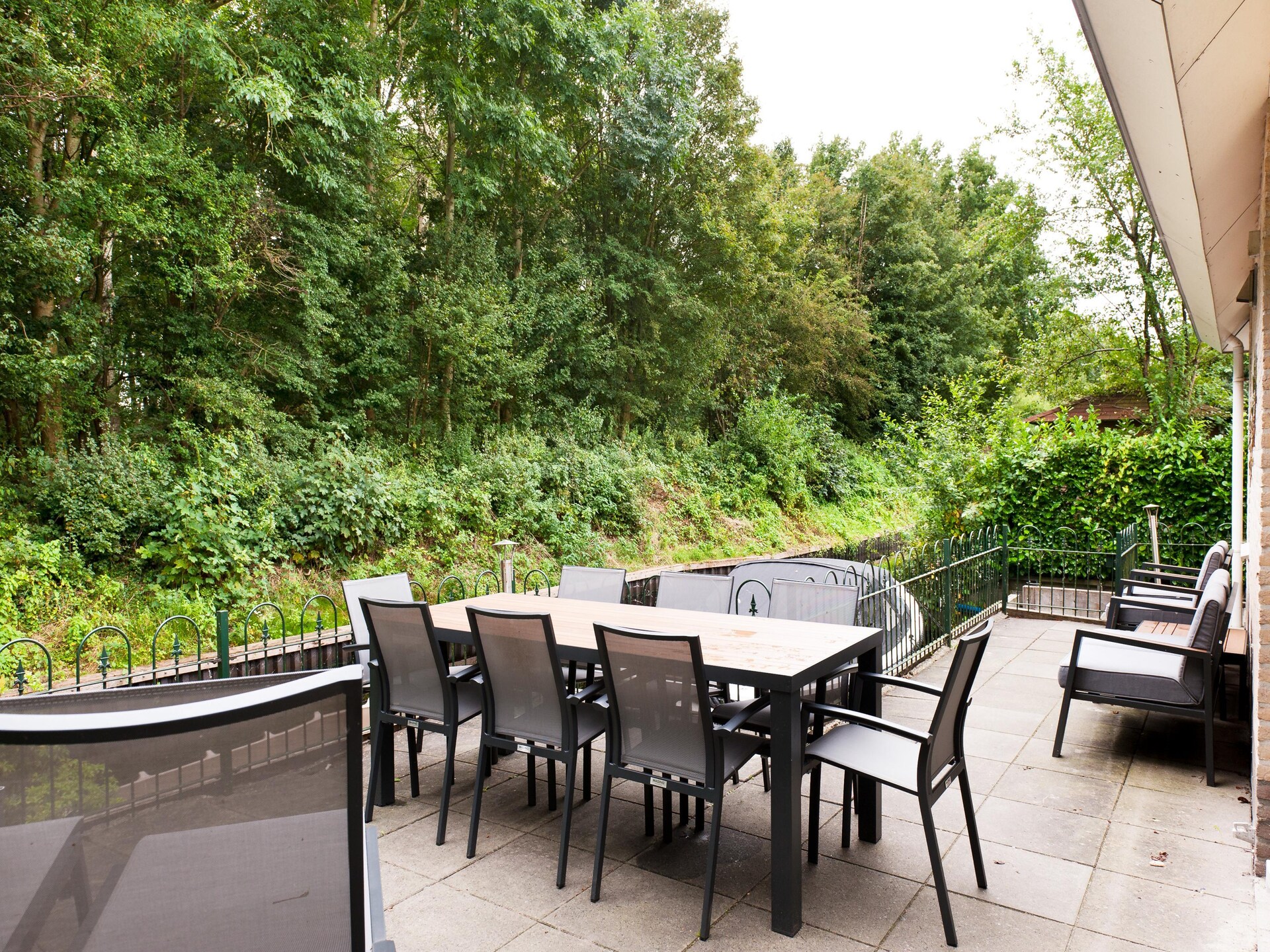 Grand Fisker Wellness: luxe vakantiehuis met buitenspa, sloep en privé watertoegang - foto 32