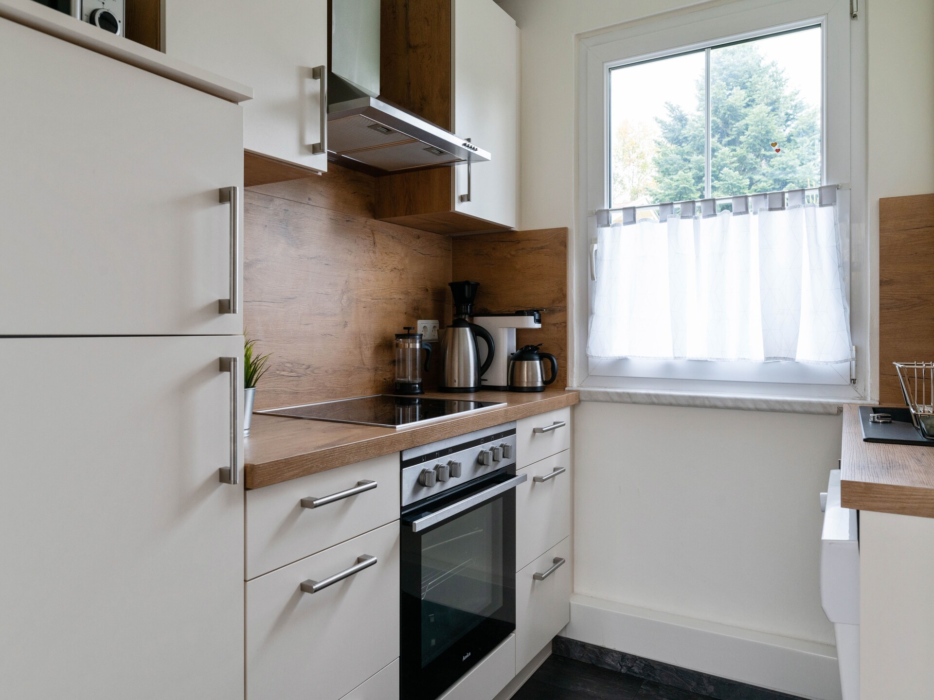 Bosrijke vrijstaande bungalow met serre, open haard en omheinde tuin in Friedrichsbrunn - foto 11