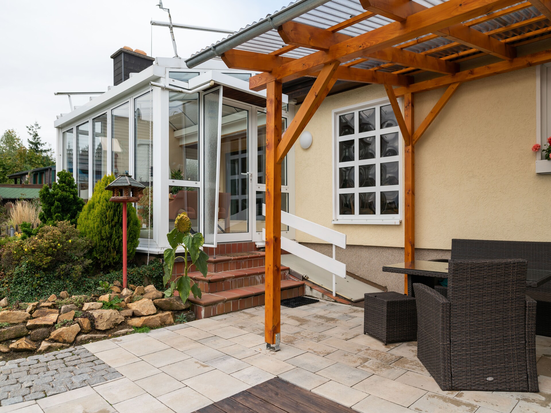 Bosrijke vrijstaande bungalow met serre, open haard en omheinde tuin in Friedrichsbrunn - foto 7