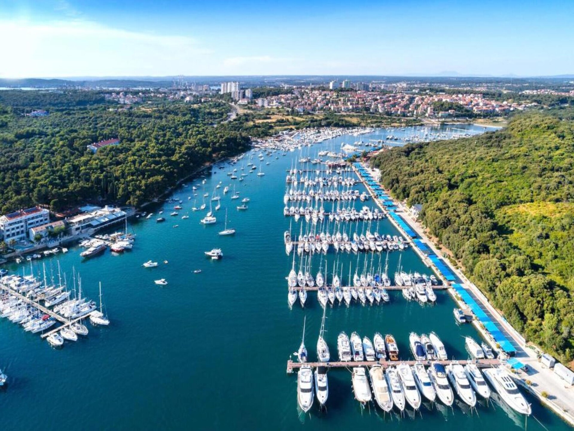 Villa Joy: Vrijstaande stadselegance met 3 badkamers, vlak bij strand Pula - foto 22