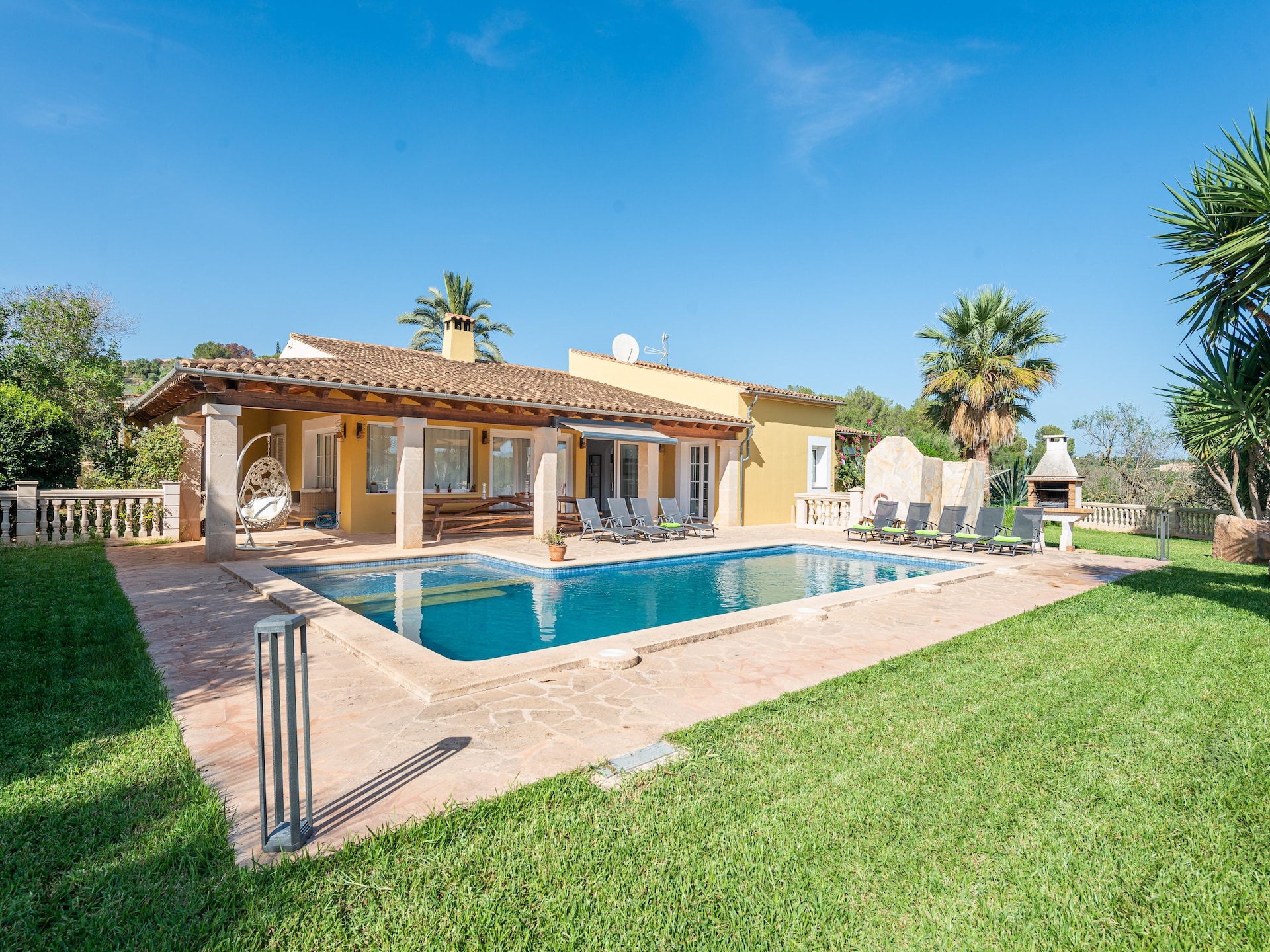 10-persoons villa met privézwembad in Cala Murada - foto 1