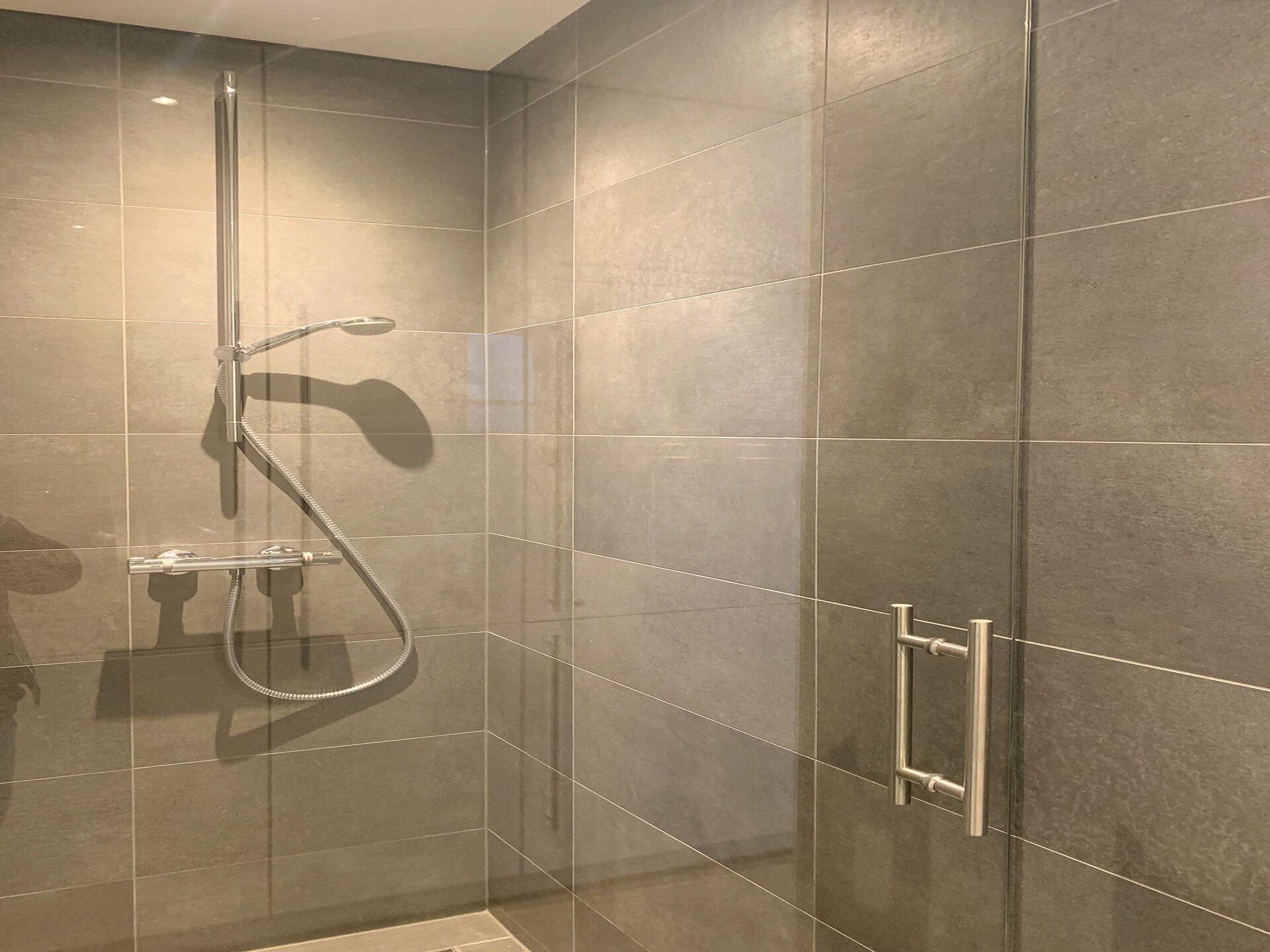 Luxe watervilla met sauna en privésteiger aan de Friese Meren - foto 21