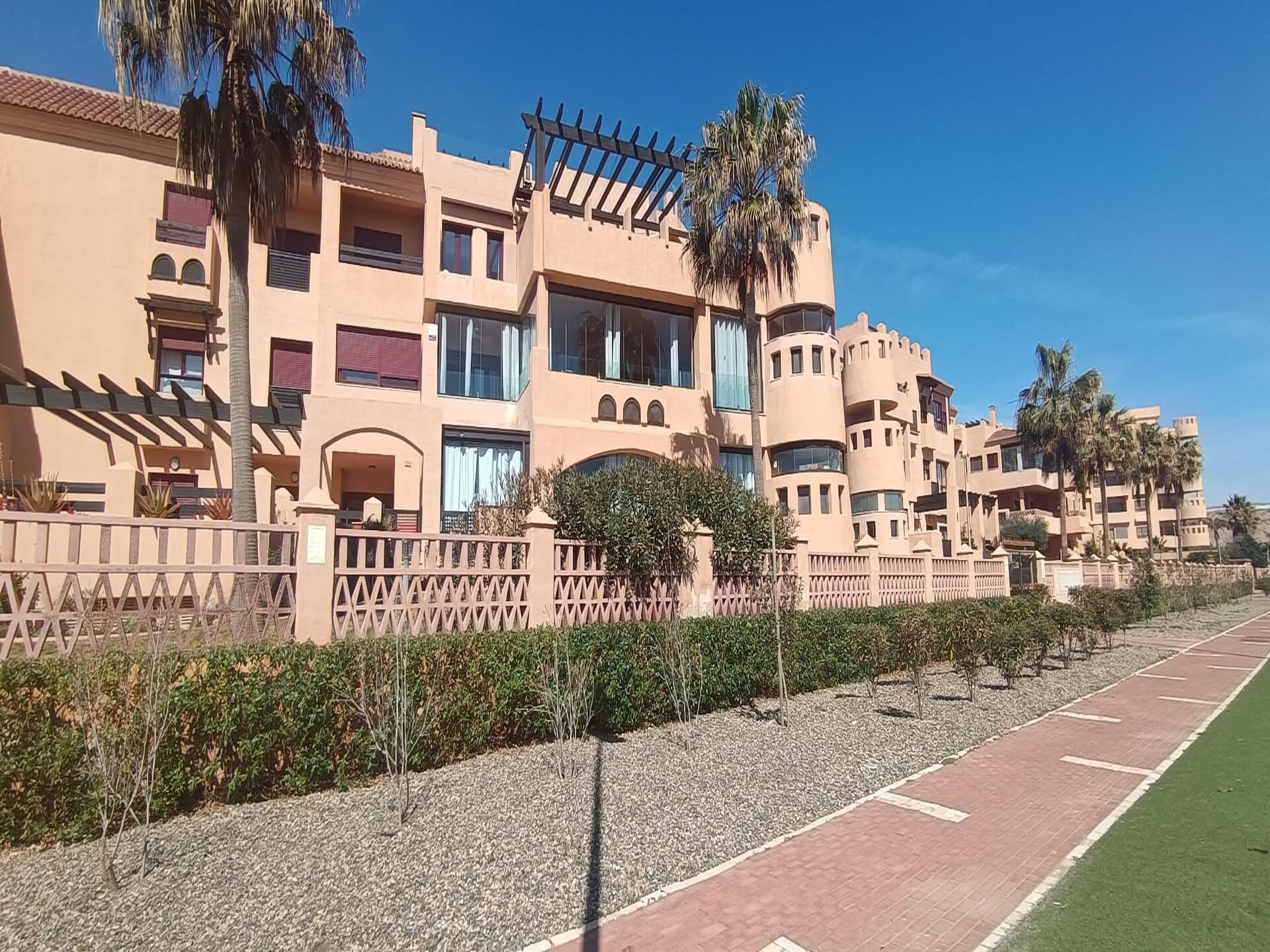 Zonnig appartement op 250m van het strand met gemeenschappelijk zwembad - foto 1