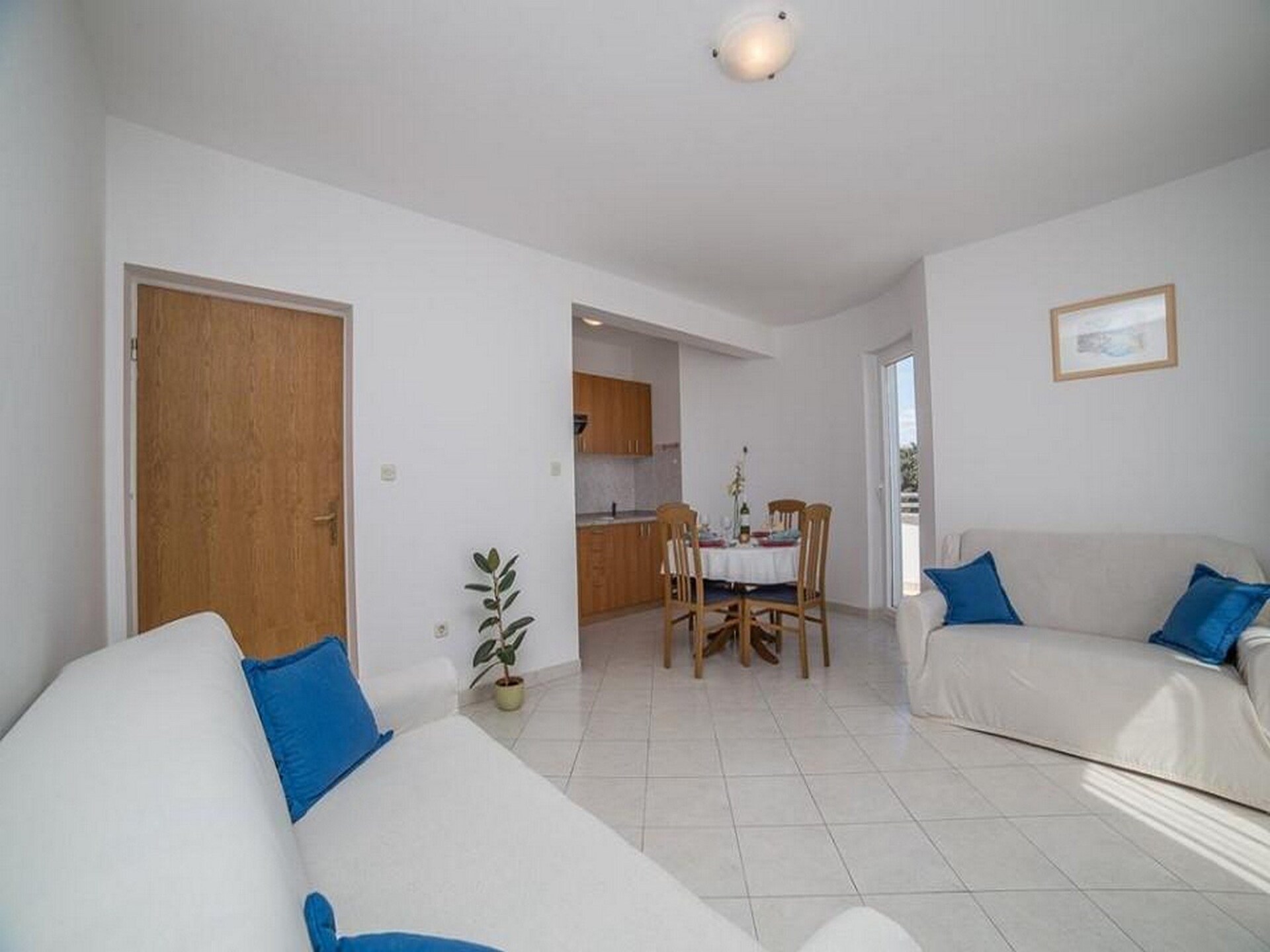 Appartement met balkon op 200 meter van het strand in Privlaka - foto 3