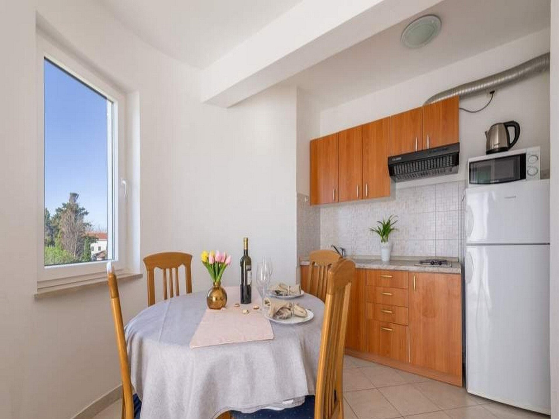 Knus appartement voor 4 met balkon, vlakbij strand in Sabunike - foto 5