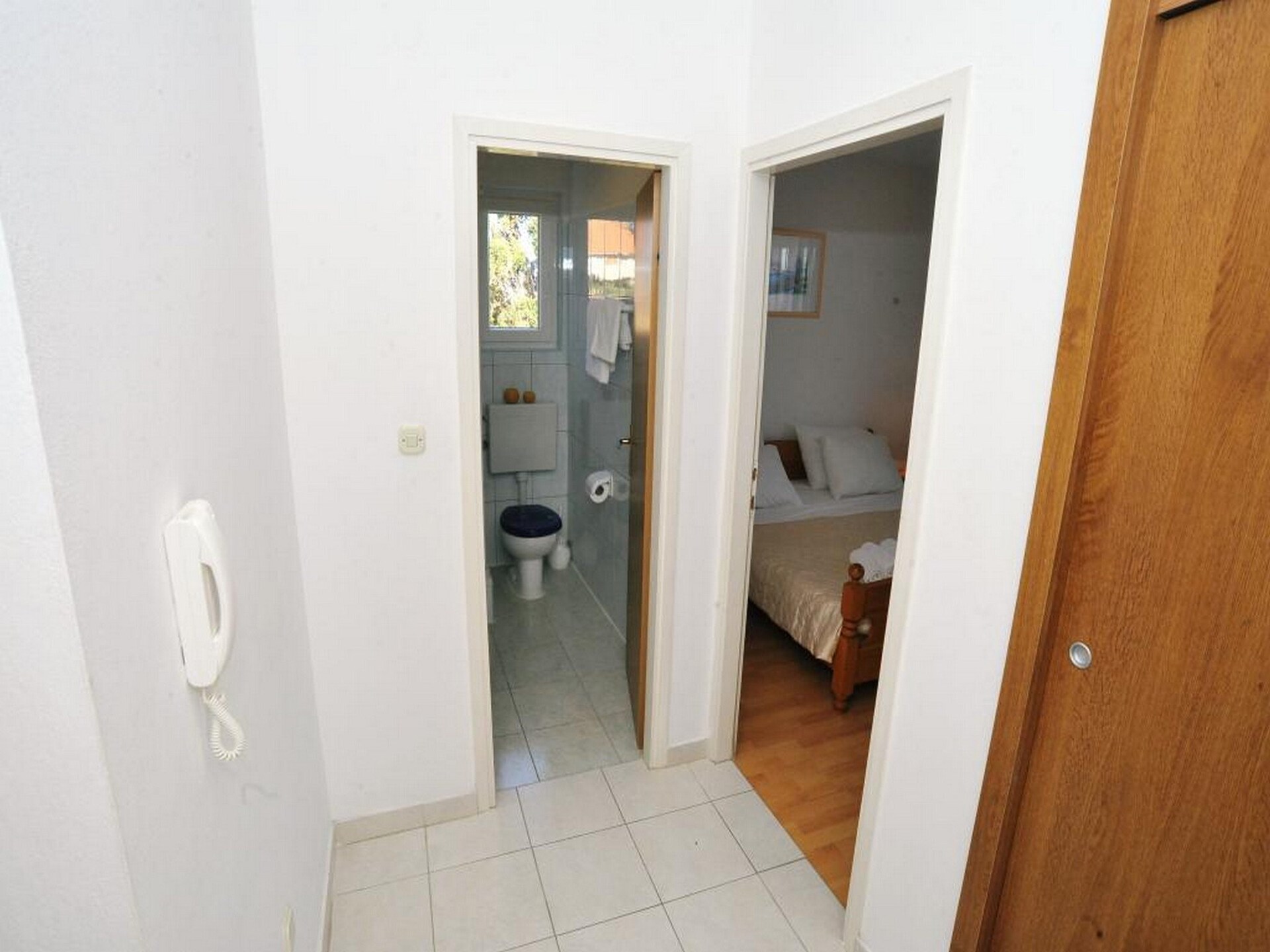 Rustiek appartement nabij strand in Sabunike met balkon - foto 21