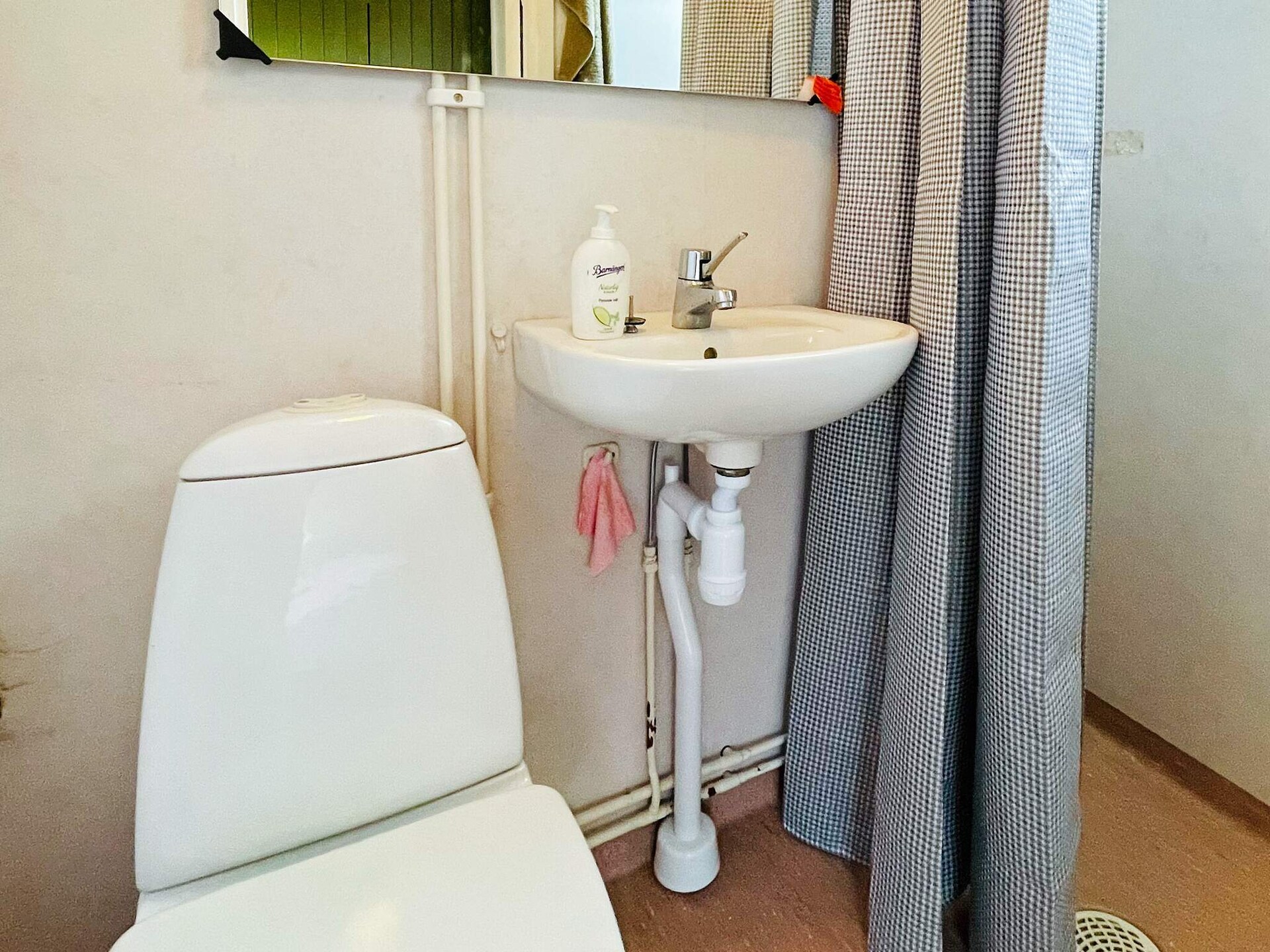 Authentiek Zweeds vakantiehuis aan de golfbaan bij Färgelanda - foto 17