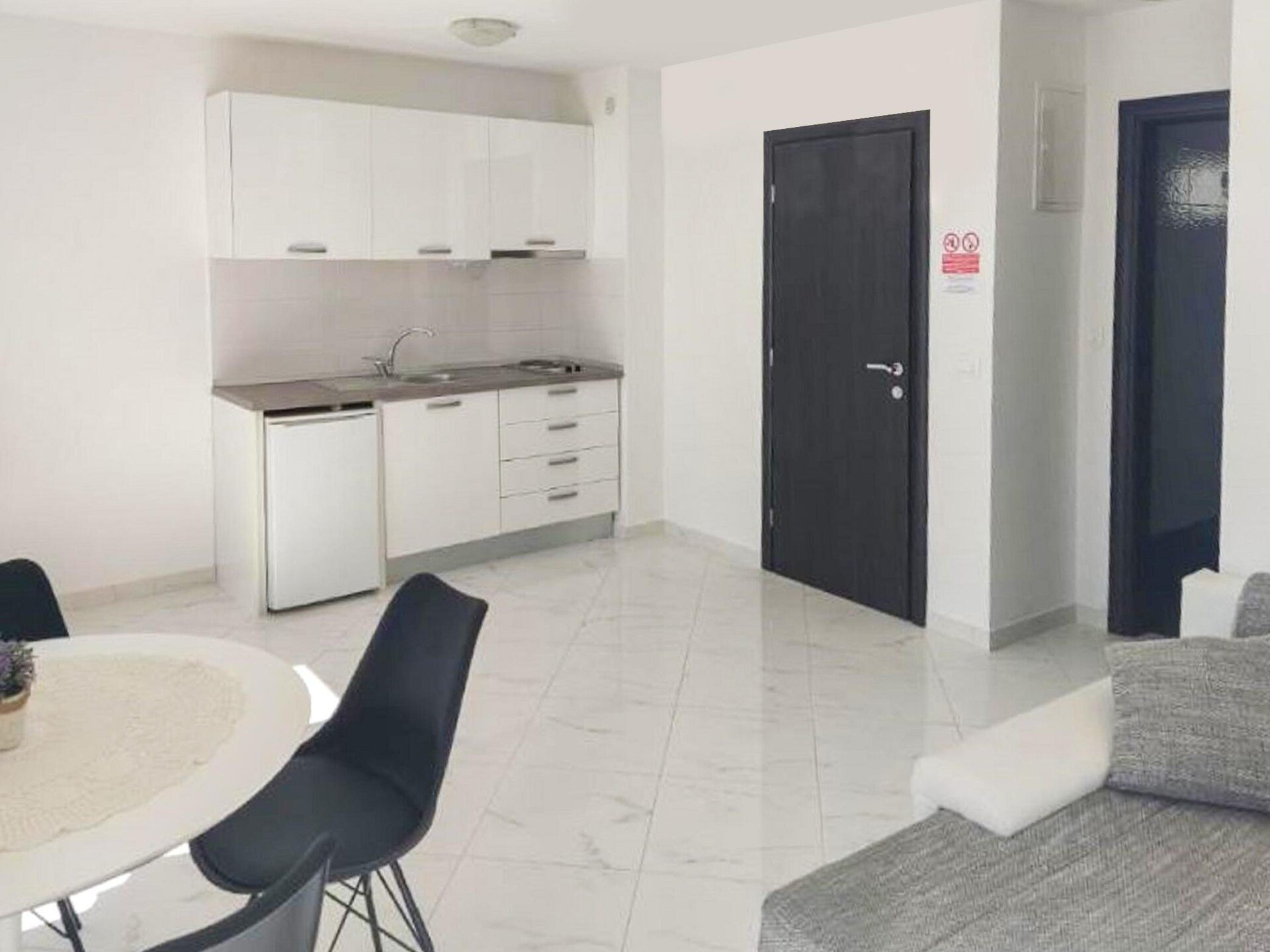 Luxe appartement in Makarska met zwembad en tuin - foto 12