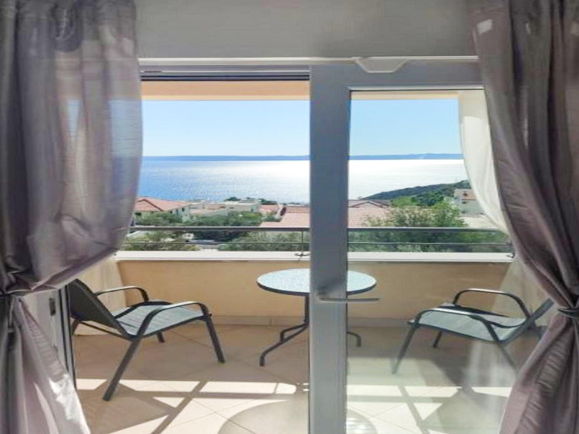 Luxe appartement in Makarska met zwembad en tuin - foto 18