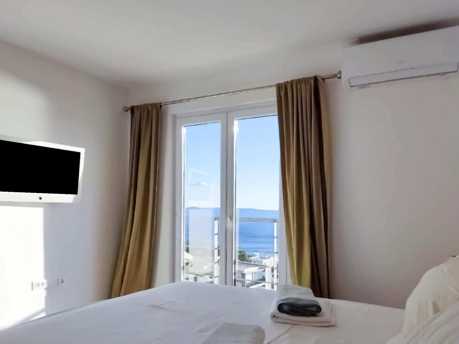 Luxe appartement in Makarska met zwembad en tuin - foto 15
