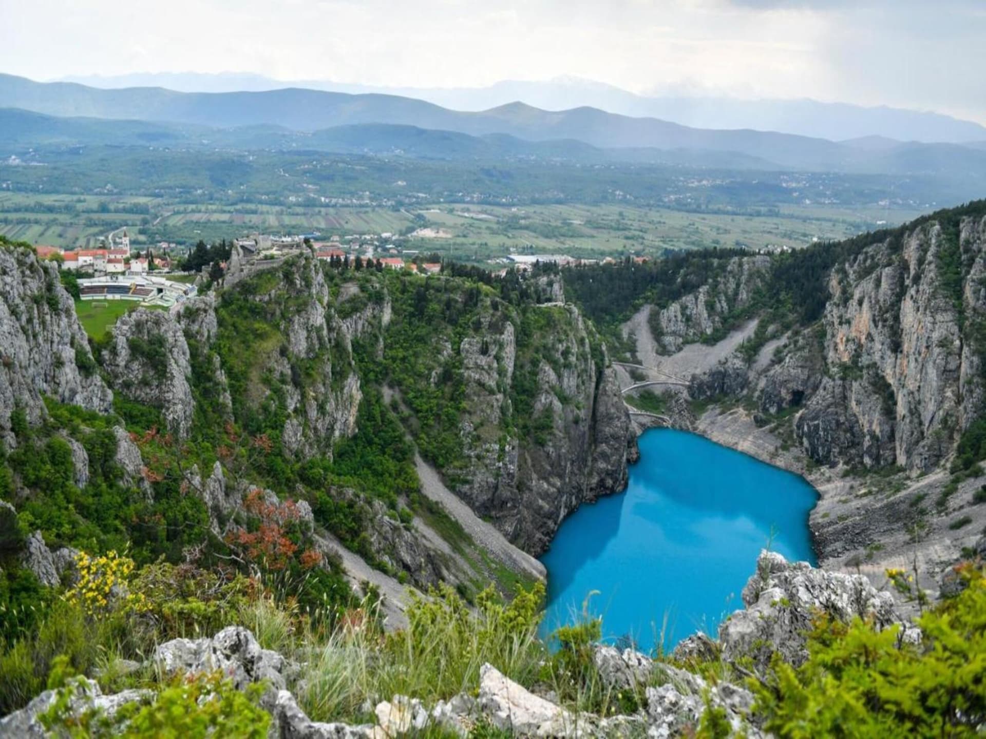 Luxe appartement in Makarska met zwembad en tuin - foto 31