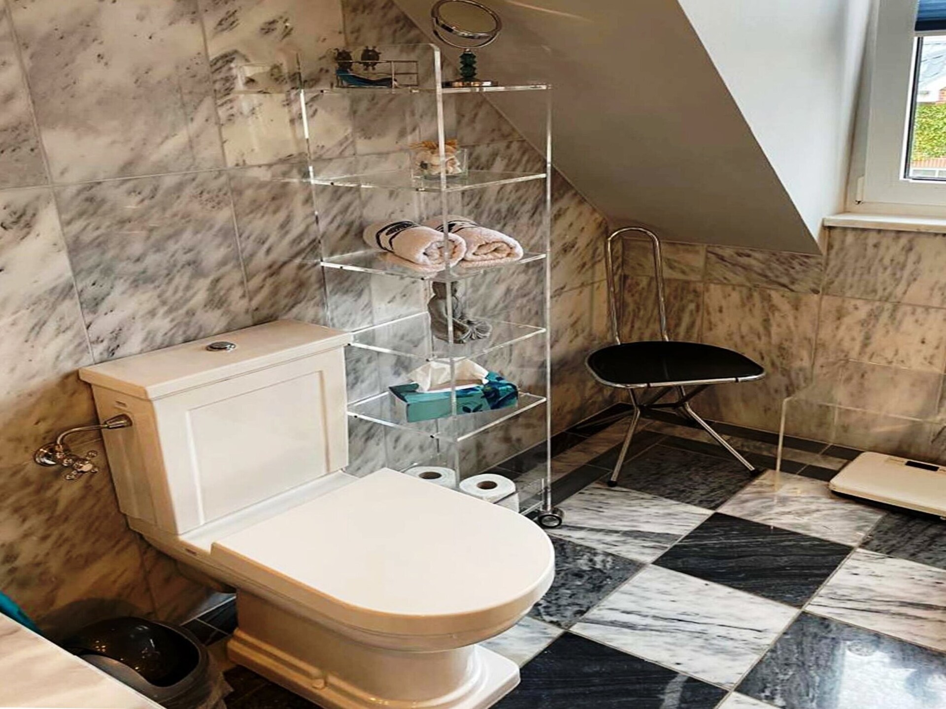 Luxe vrijstaande villa met sauna en grote tuin op 3 km van strand - foto 22