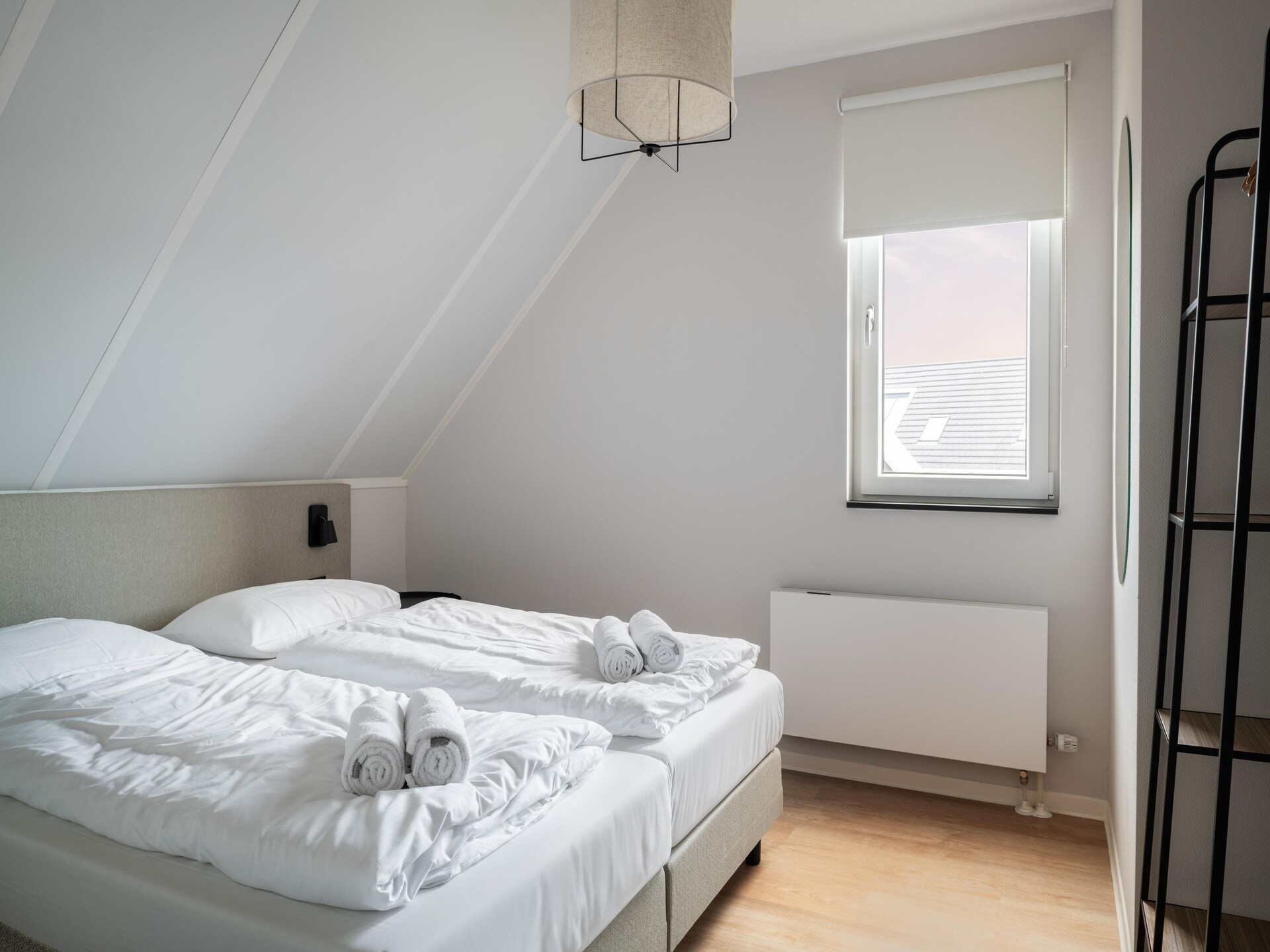 Modern vakantiehuis aan water op Resort Nieuwvliet-Bad, 1,2 km van zee - foto 4