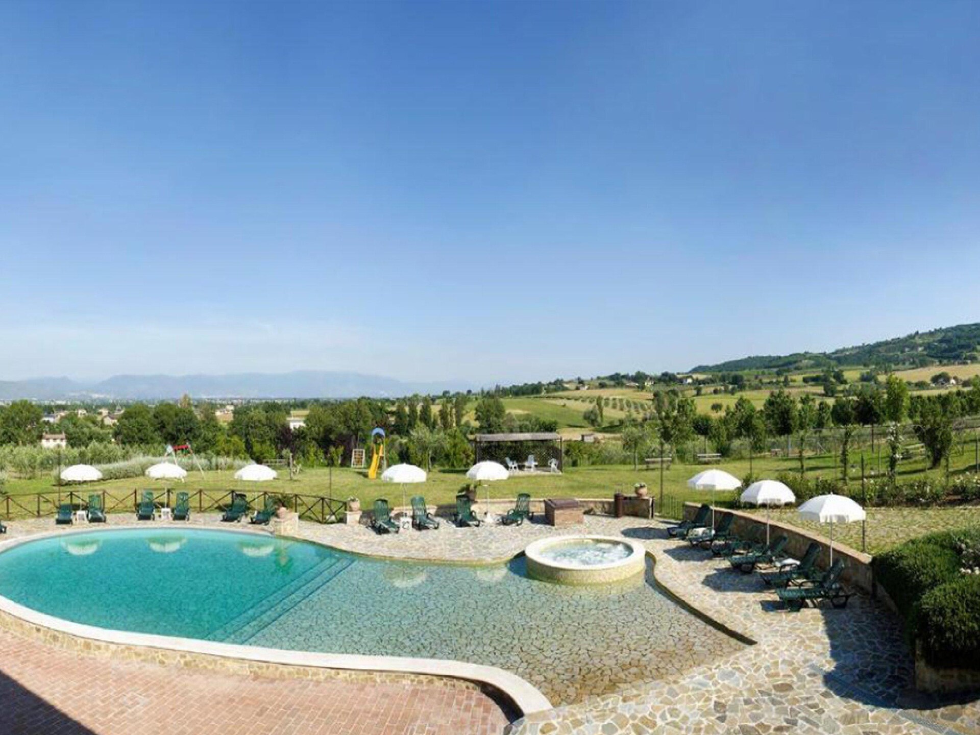 Vakantiehuis Perugino in Bettona: 3-kamer appartement met panoramisch zwembad - foto 14