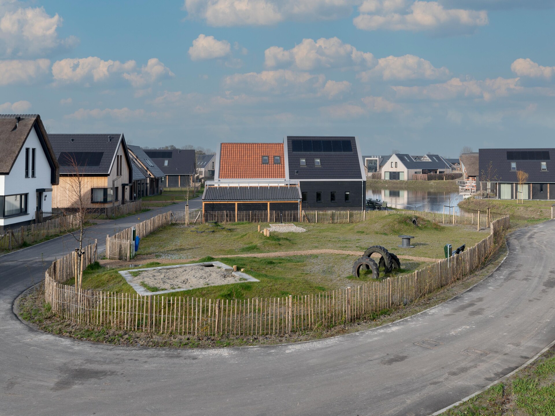 Hondvriendelijk vakantiehuis met omheinde tuin op 1,2 km van het strand - foto 27