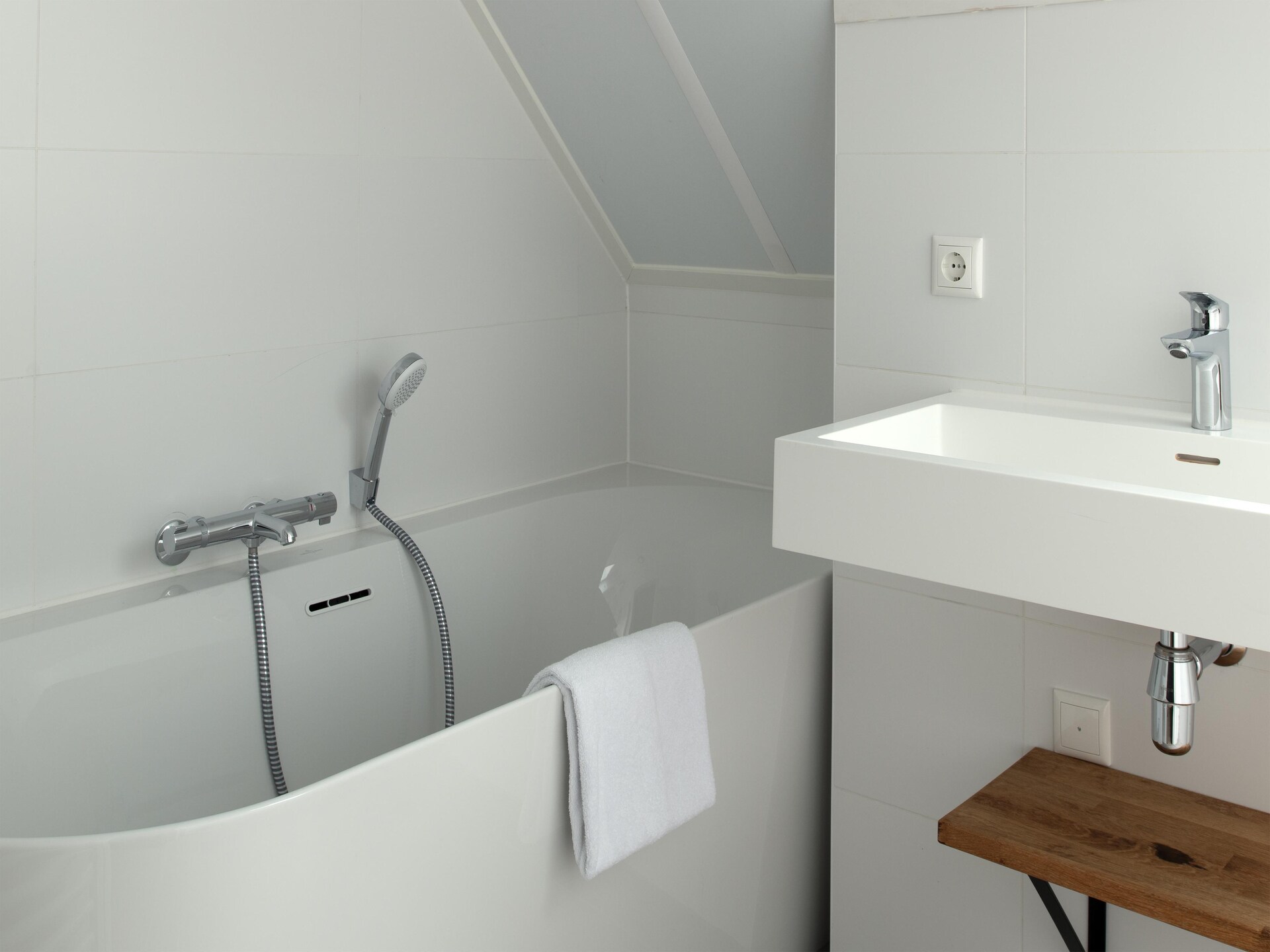 Luxe vrijstaand vakantiehuis met waterzicht in Resort Nieuwvliet-Bad - foto 19