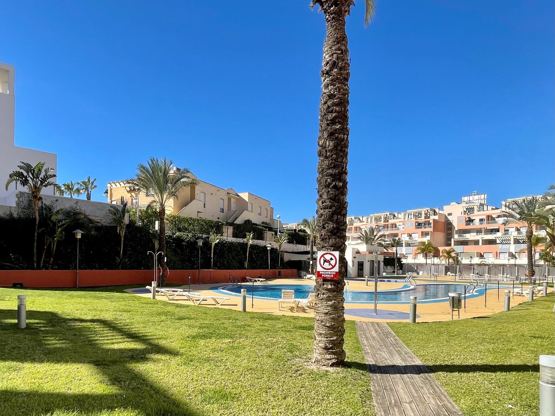 Licht appartement op 100 meter van strand Vera Playa met zwembad - foto 8
