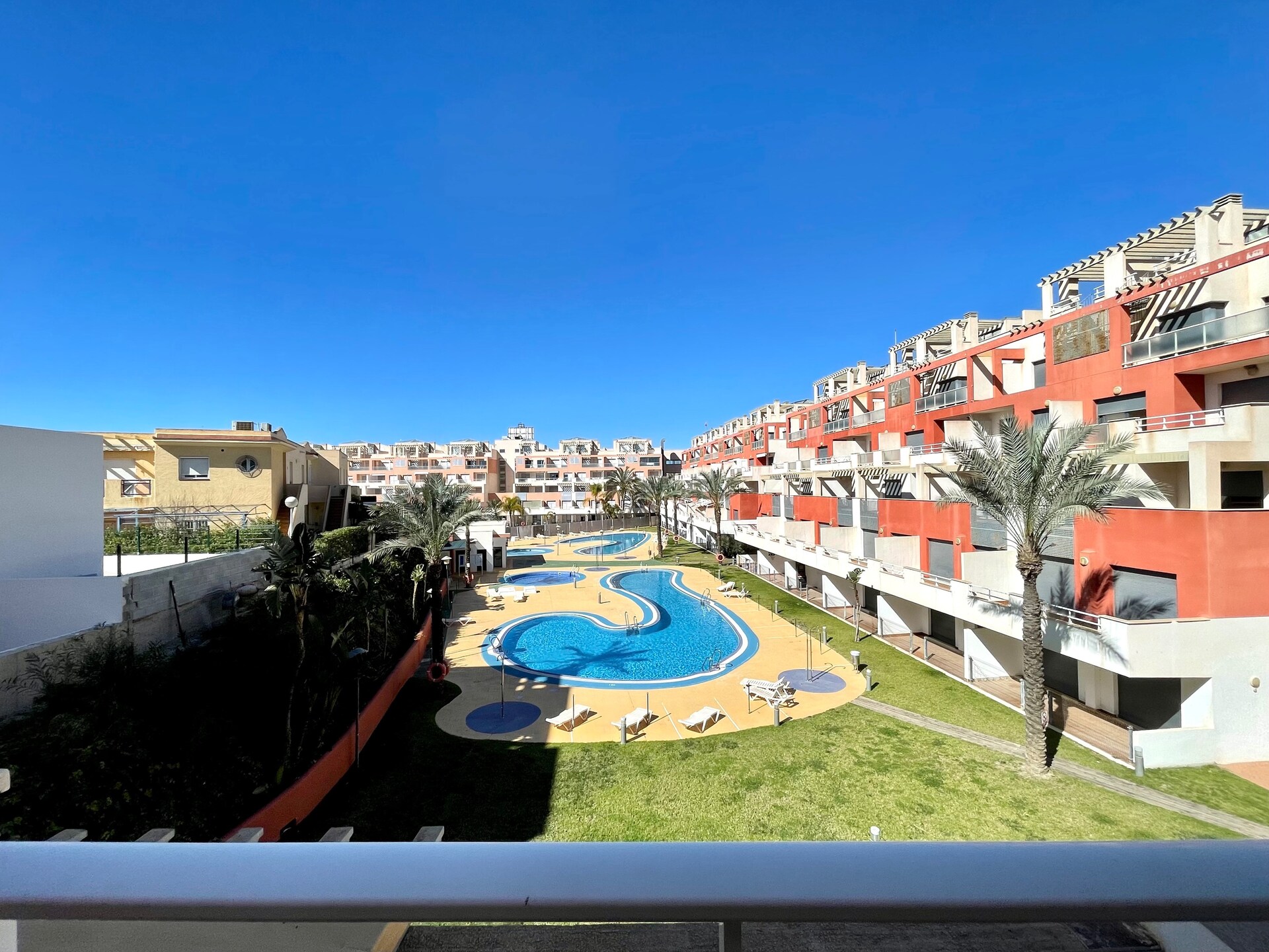 Licht appartement op 100 meter van strand Vera Playa met zwembad - foto 9