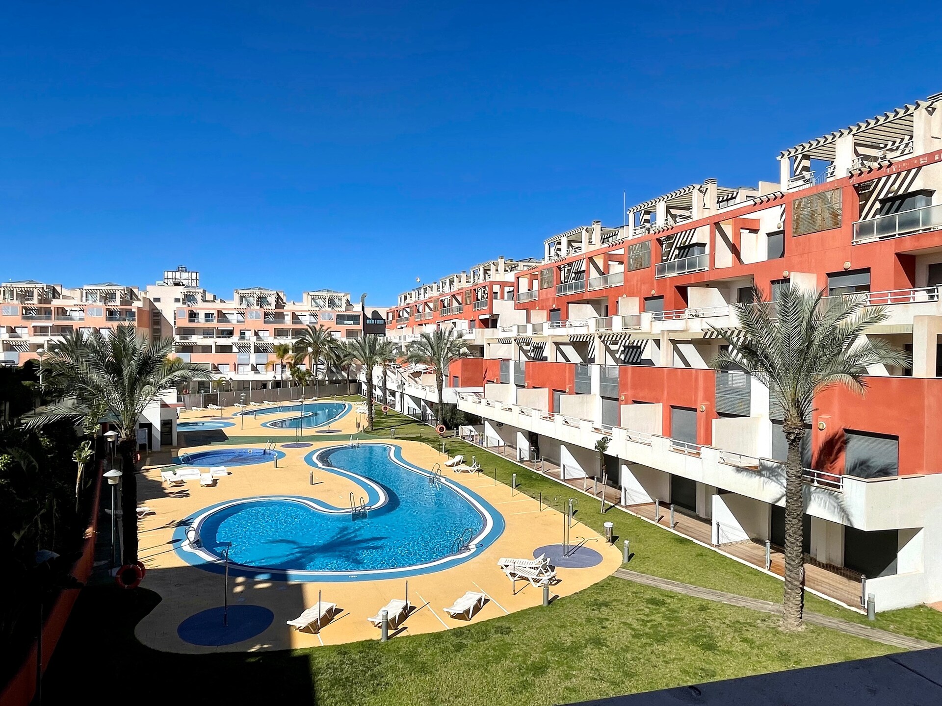 Licht appartement op 100 meter van strand Vera Playa met zwembad - foto 10