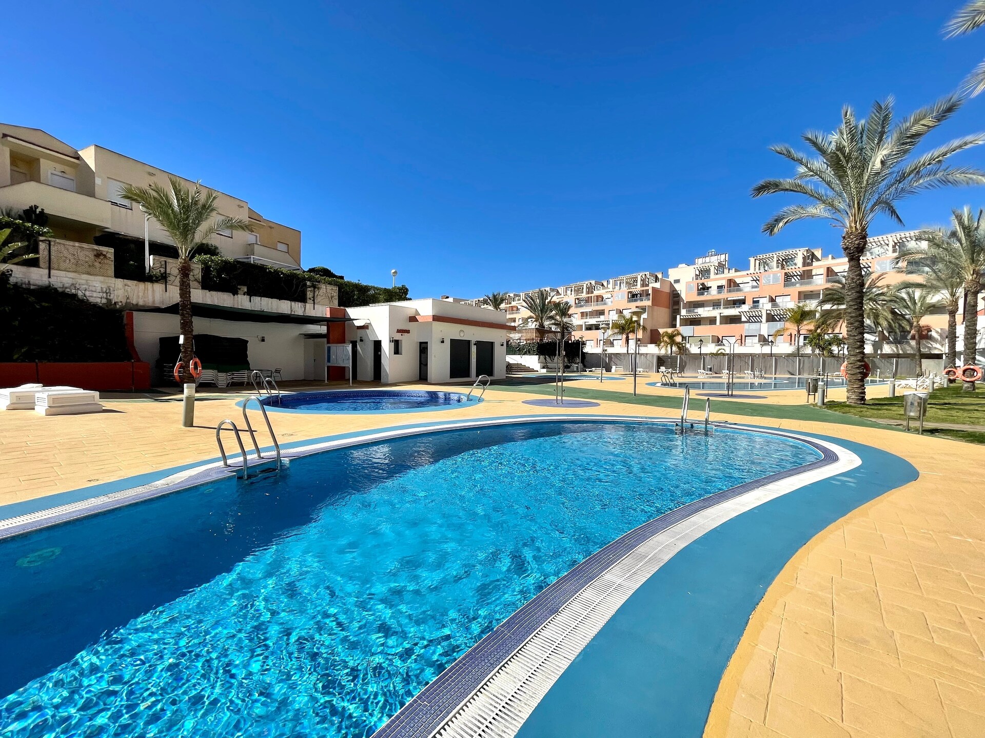 Licht appartement op 100 meter van strand Vera Playa met zwembad - foto 14