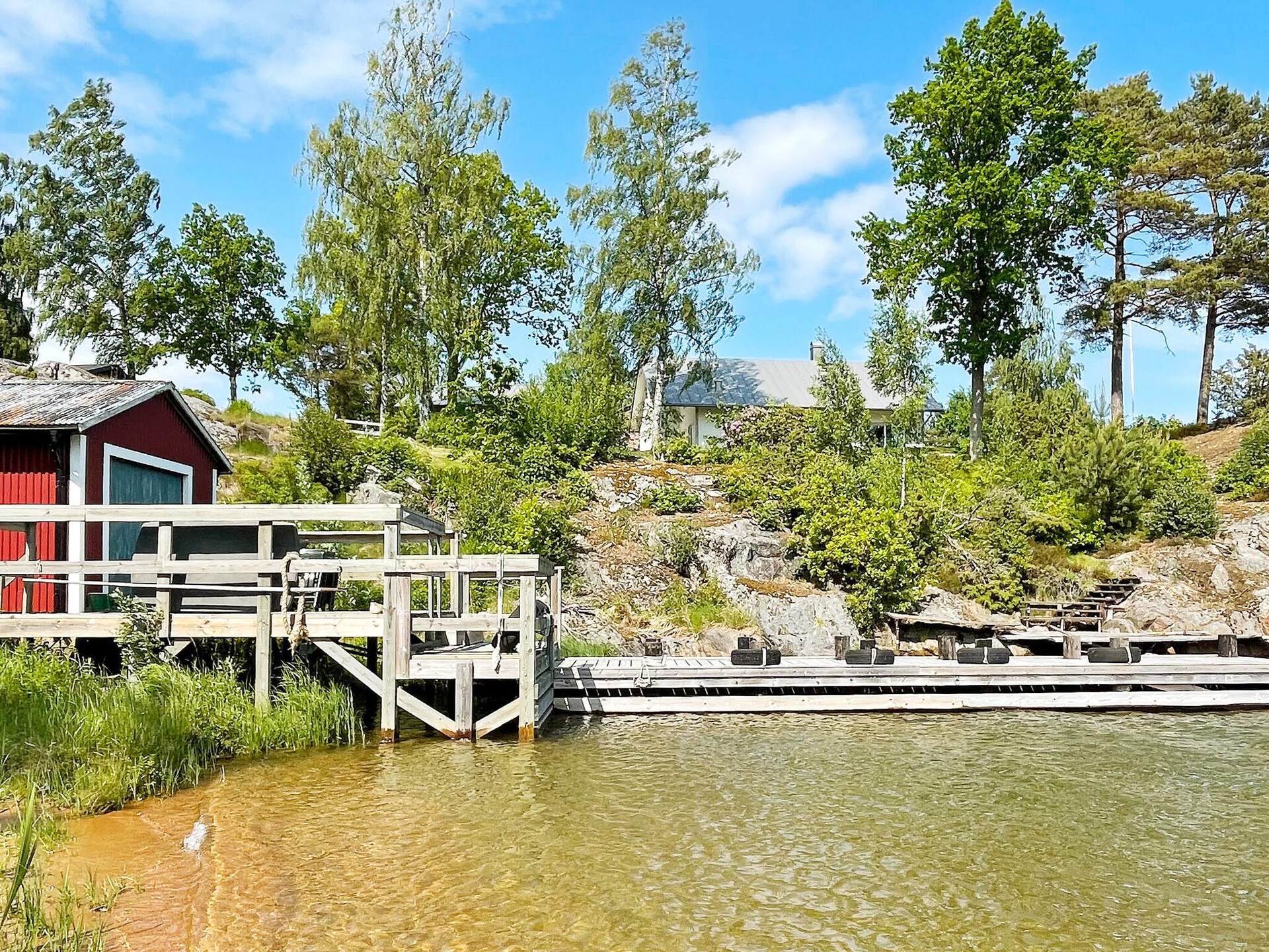 8-persoons vakantiehuis aan het meer in Brålanda - foto 15
