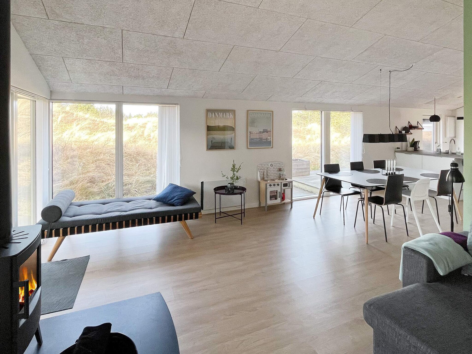 Modern vakantiehuis in Saltum met houtschoorsteen en tuin - foto 25