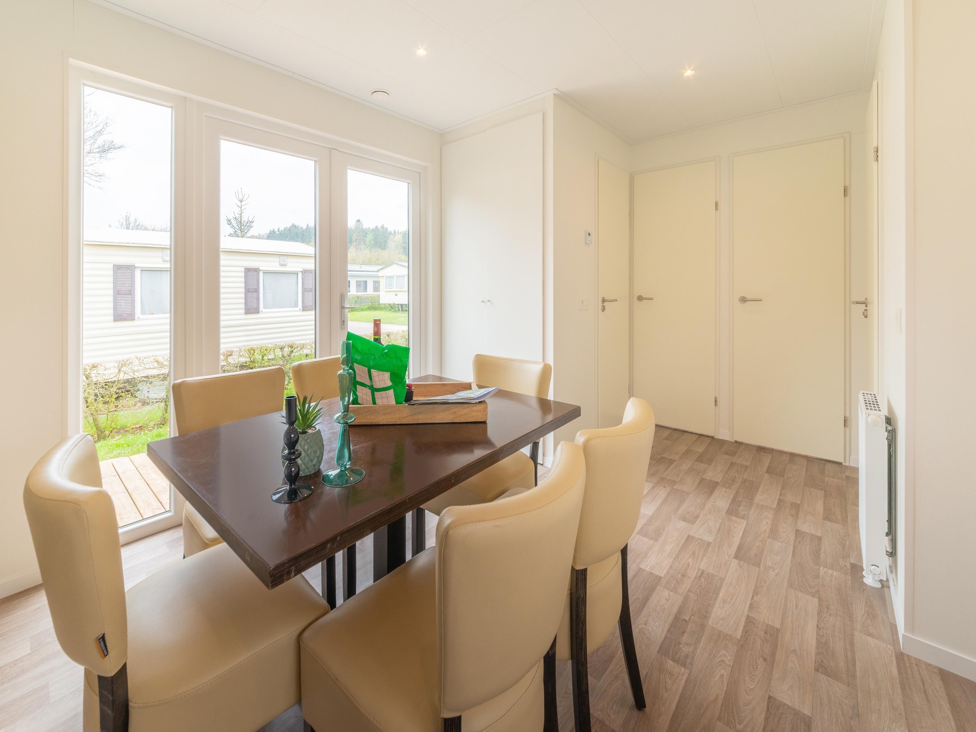 6-persoons chalet aan het meer in Erezée: Le Baroudeur - foto 9