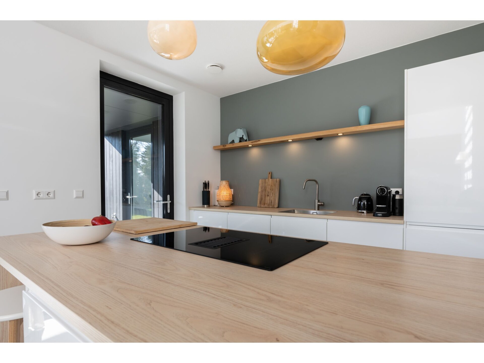 Modern vakantiehuis met buitenhaard aan Veerse Meer in Kamperland - foto 9