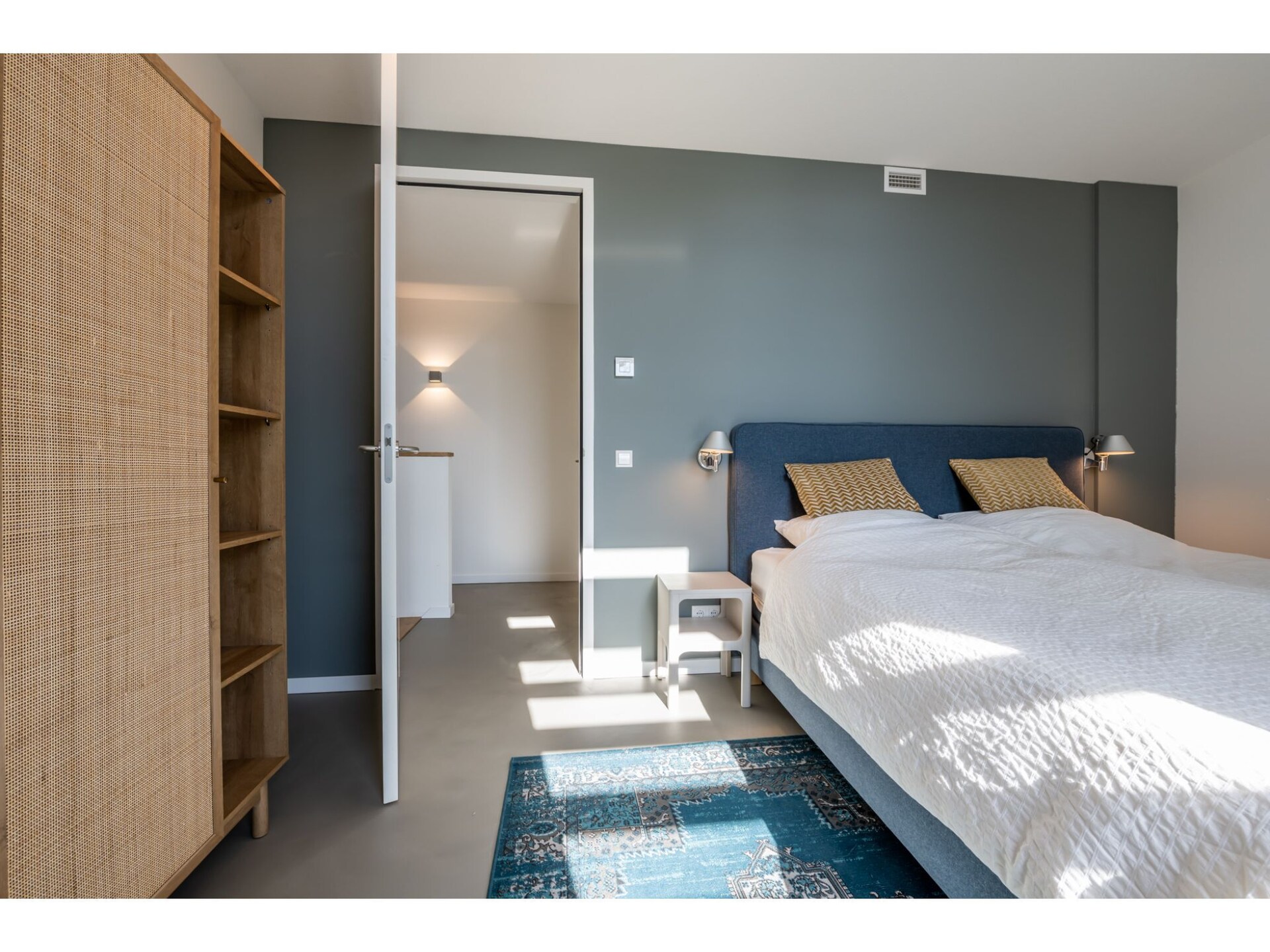 Modern vakantiehuis met buitenhaard aan Veerse Meer in Kamperland - foto 13