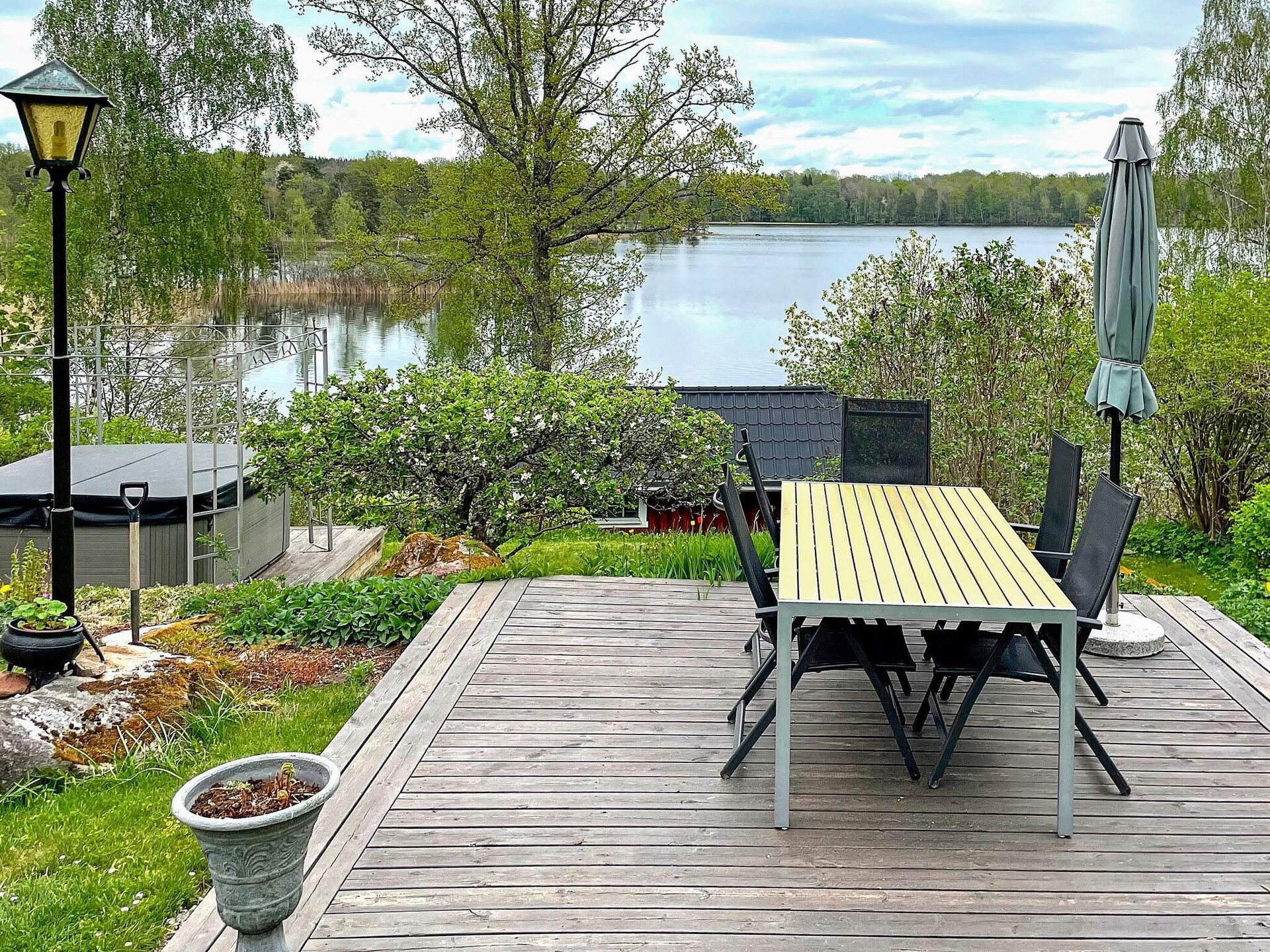 Vrijstaand vakantiehuis aan meer Järnlunden met privéstrand en roeiboot - foto 3