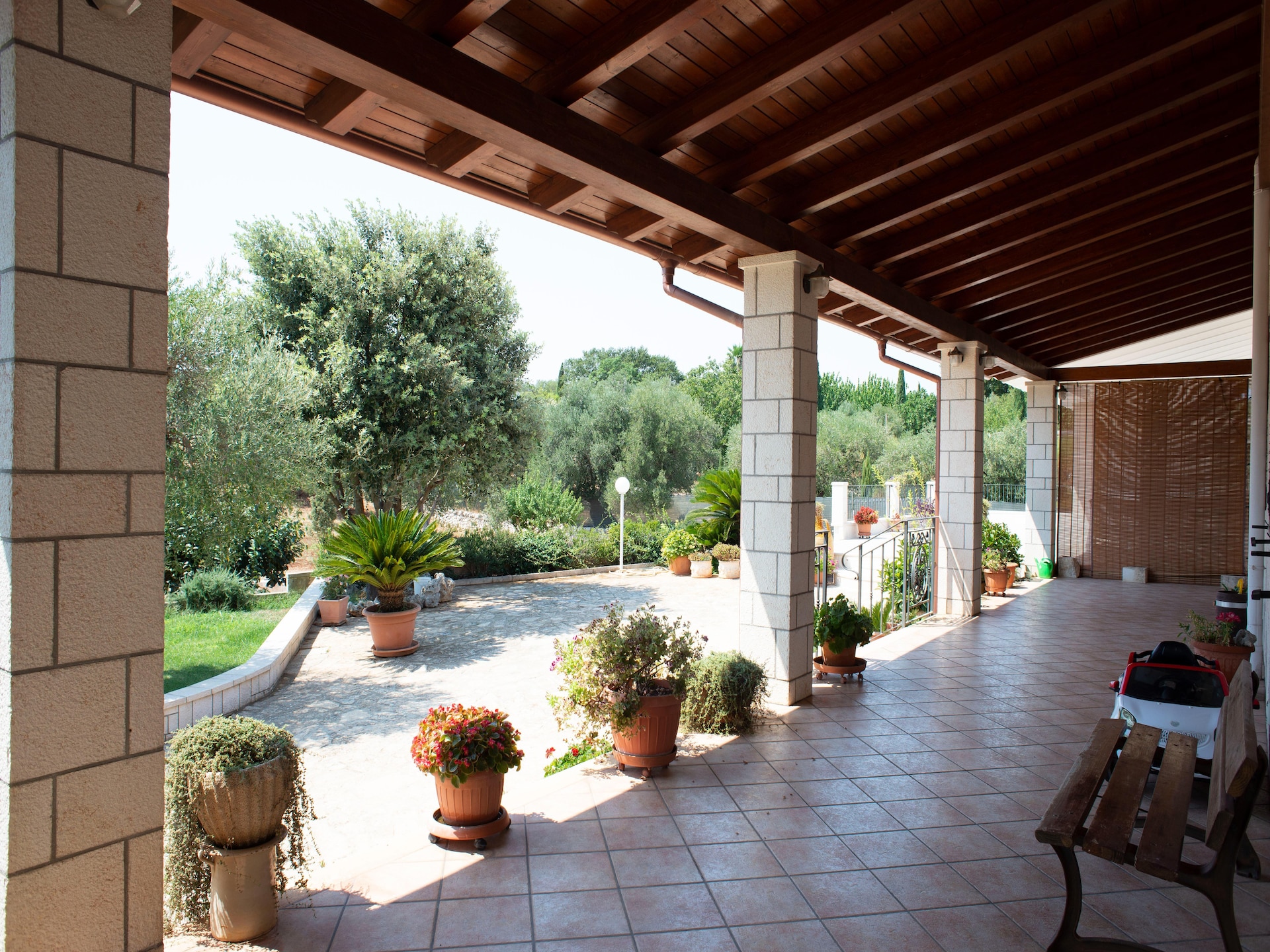 Licht vakantiehuis bij Cisternino met overdekt terras - foto 20