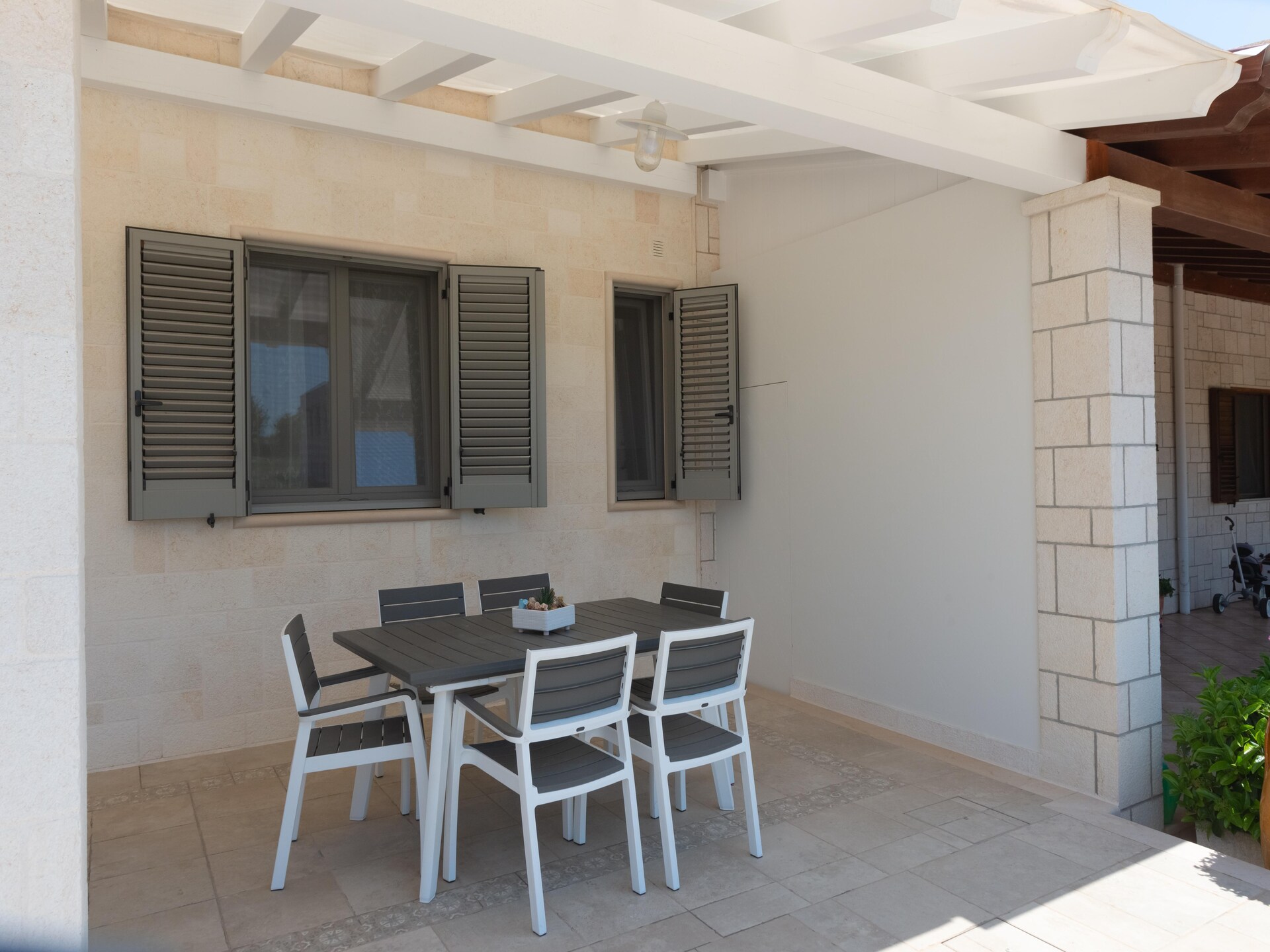 Licht vakantiehuis bij Cisternino met overdekt terras - foto 24