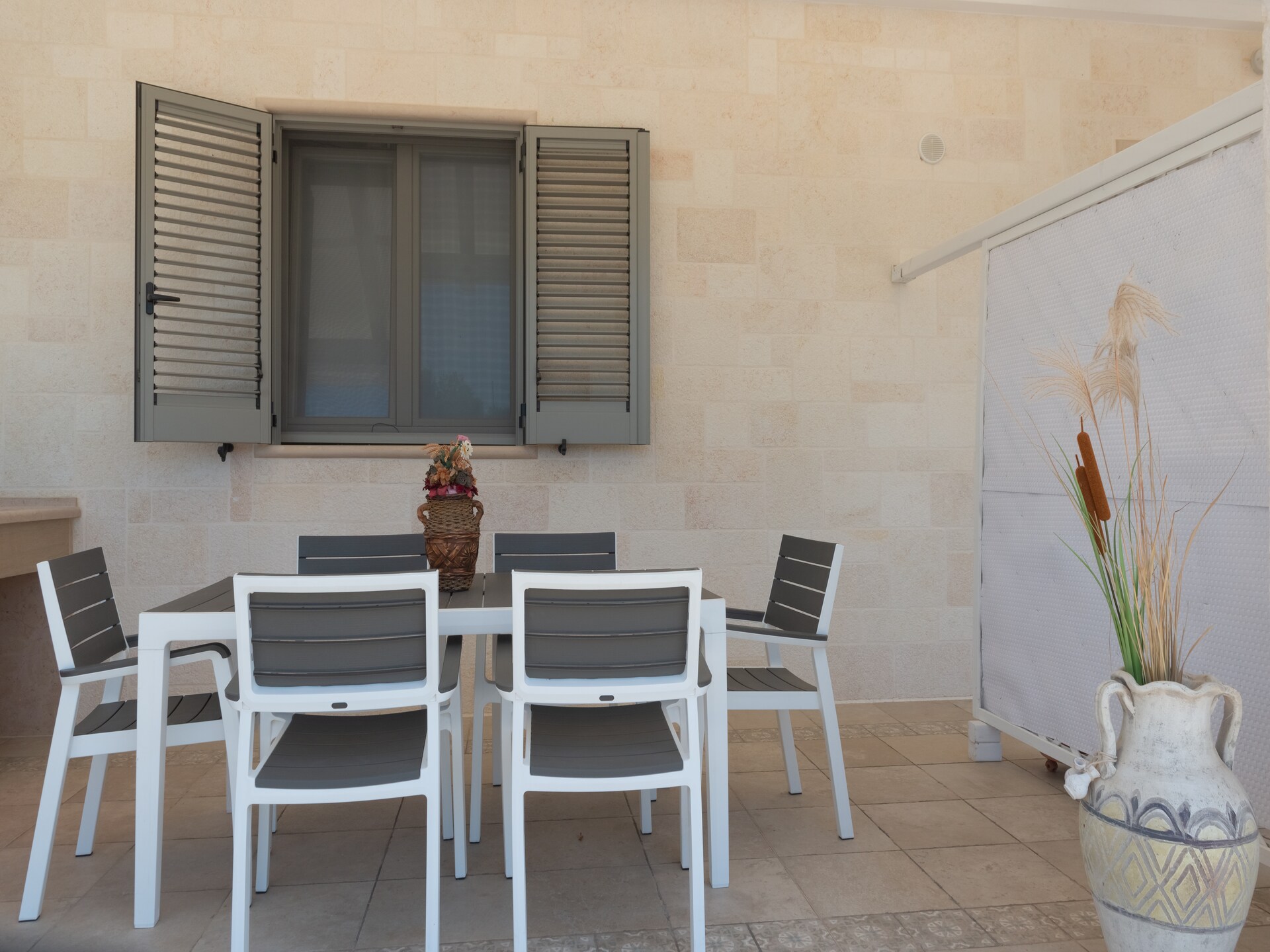 Licht vakantiehuis bij Cisternino met overdekt terras - foto 26
