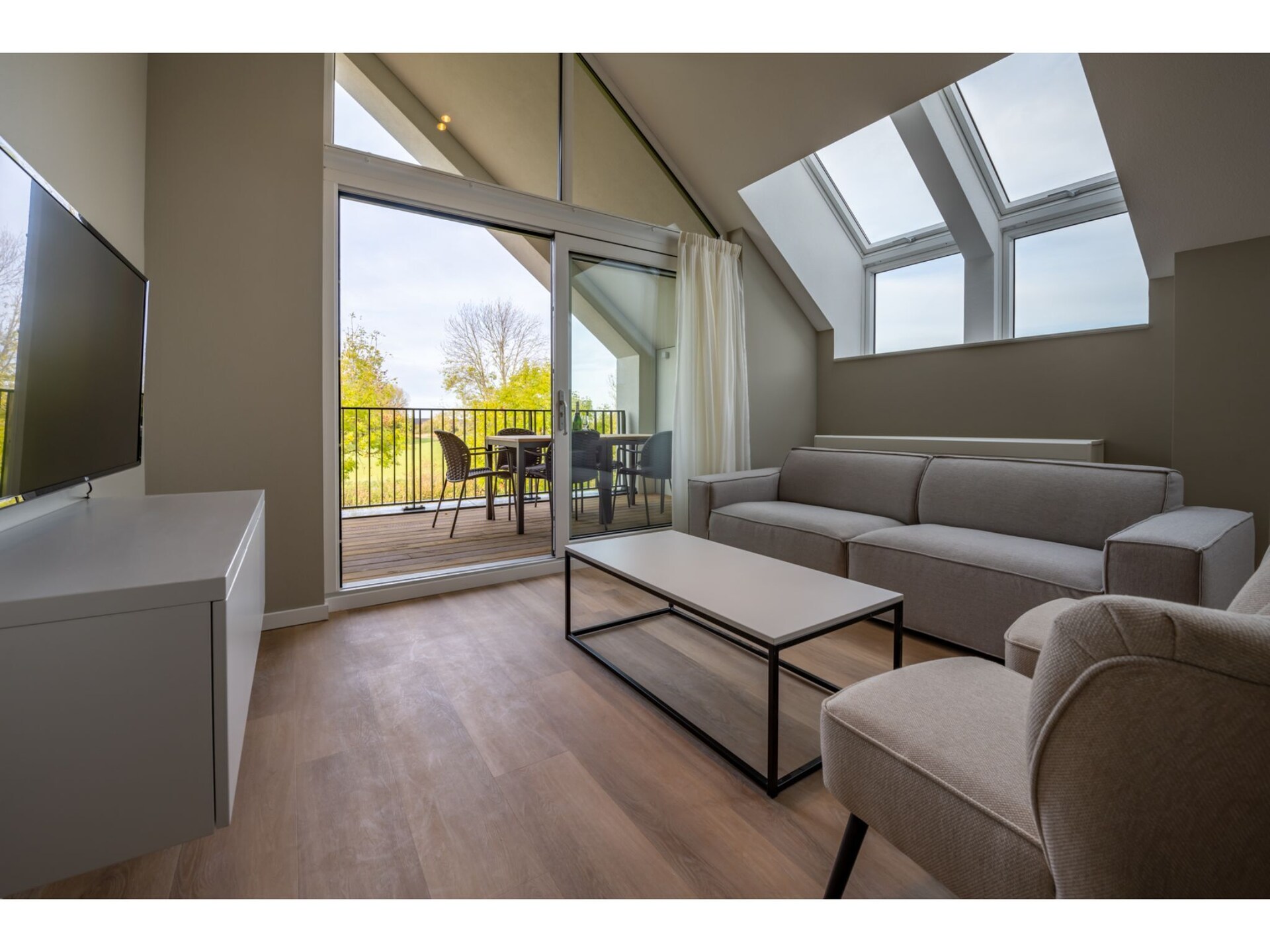 Luxe penthouse aan jachthaven Kamperland met uitzicht over polder - foto 3