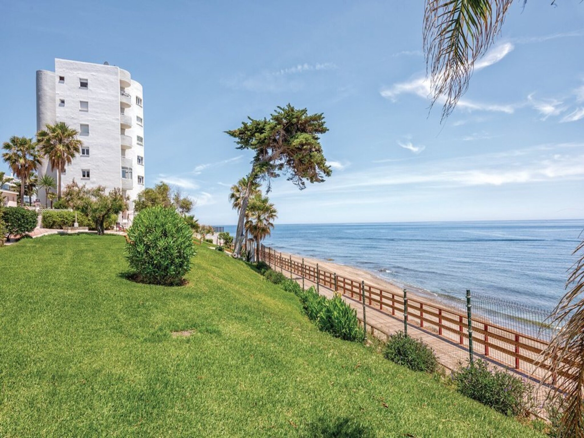 Perla de Algaida II: Elegant zeezicht appartement op 200m van het strand in Mijas - foto 24