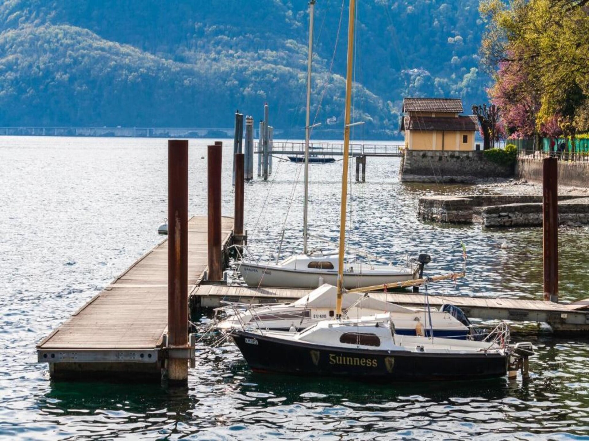 Vrijstaand vakantiehuis met uitzicht op zee en bergen nabij Luino - foto 23