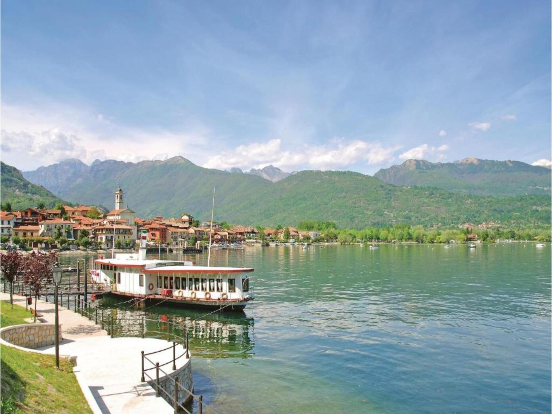 Vrijstaand vakantiehuis met uitzicht op zee en bergen nabij Luino - foto 28