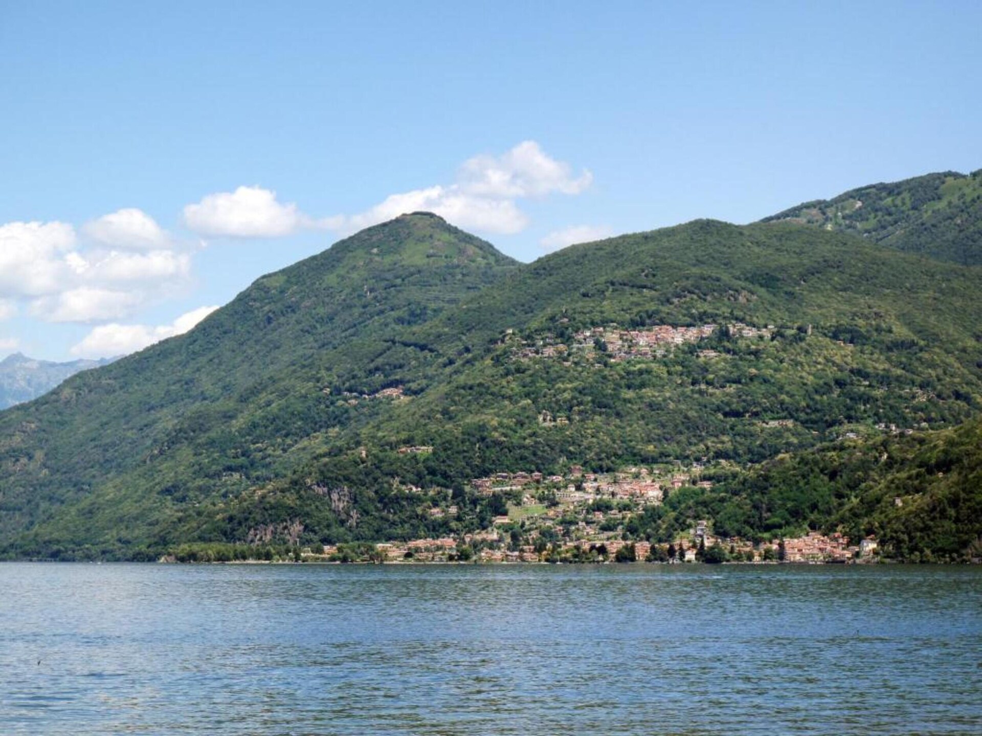 Vrijstaand vakantiehuis met uitzicht op zee en bergen nabij Luino - foto 34